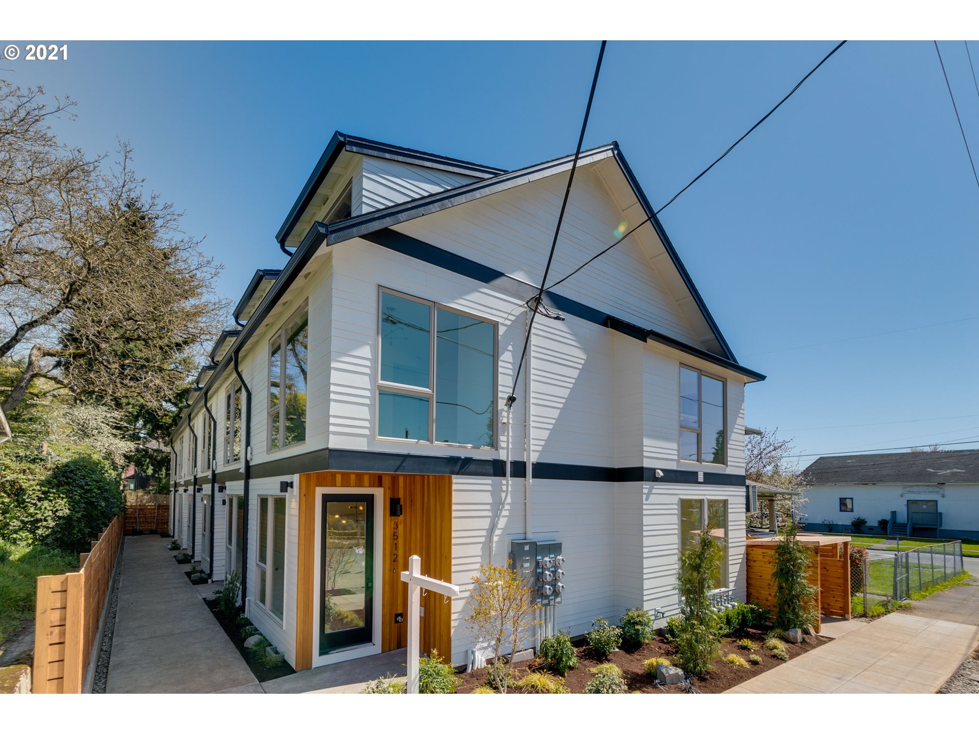 3524 N Haight AVE (1 of 32)