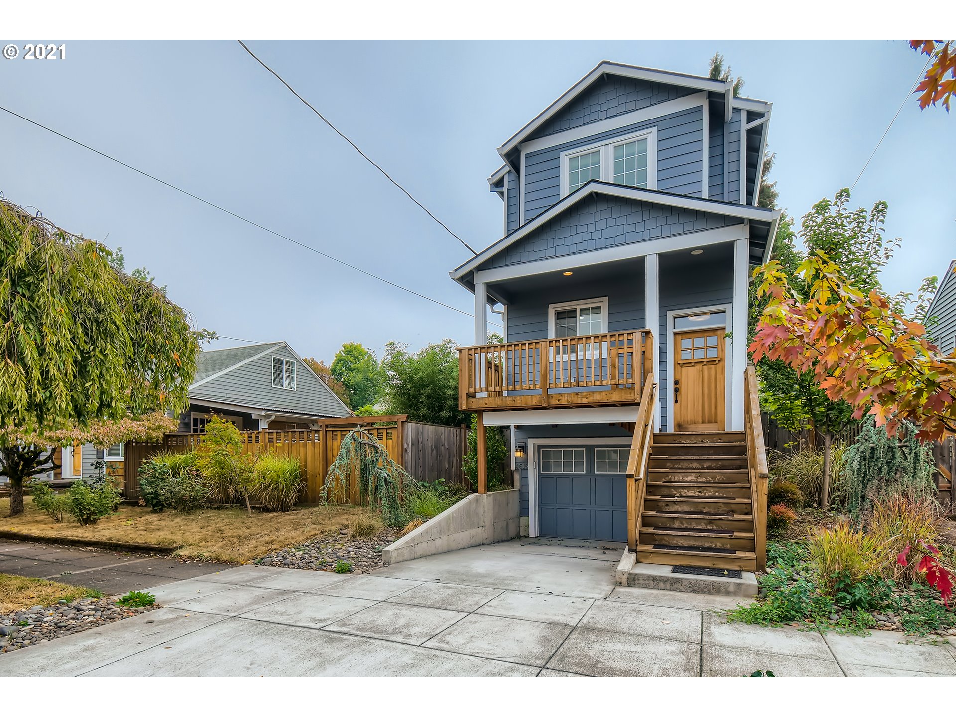 4616 SE 37TH AVE (1 of 32)