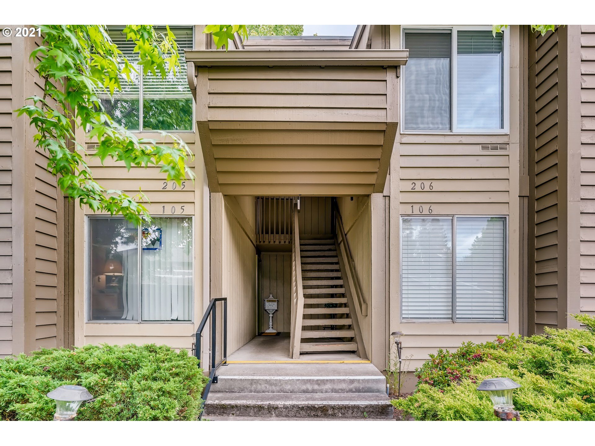 650 SW MEADOW DR 206 (1 of 26)