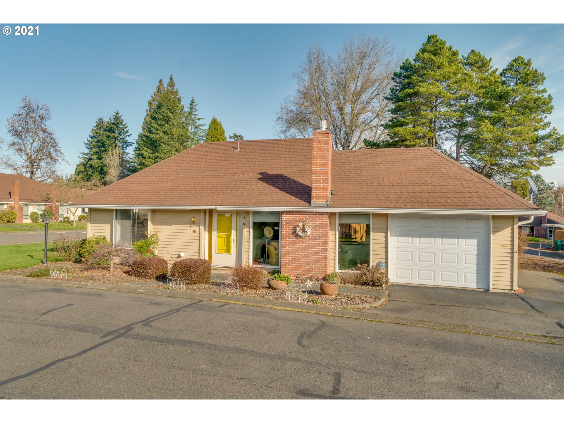 5190 SW Barclay CT (1 of 18)