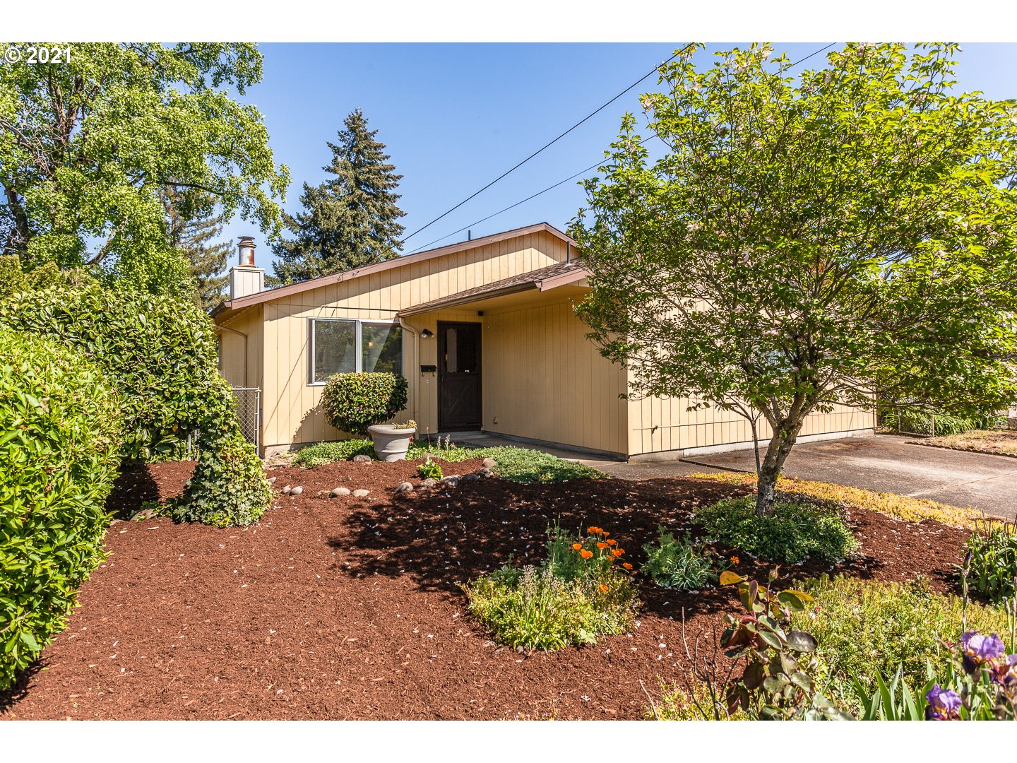 7042 SE 67TH AVE (1 of 27)
