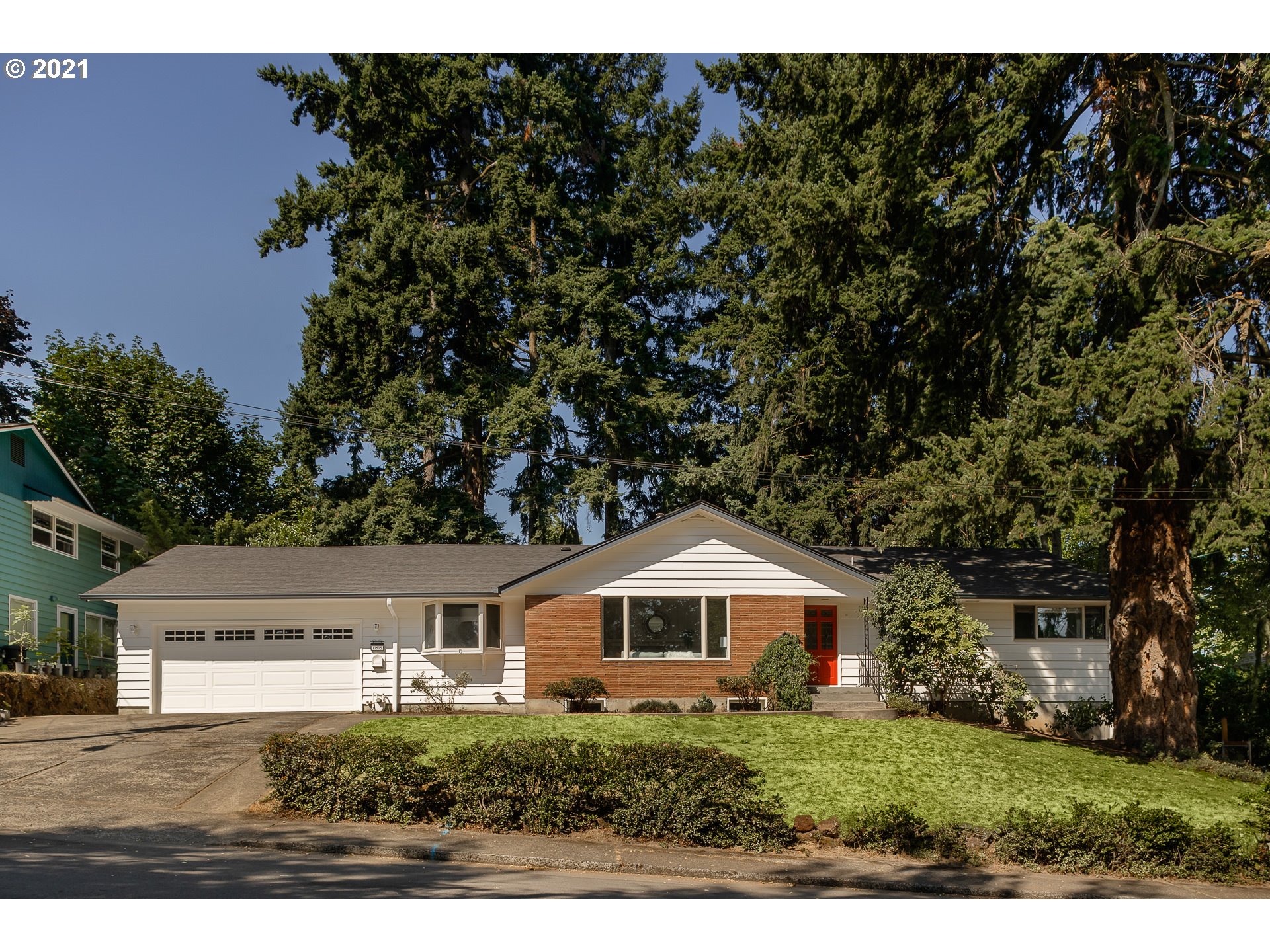 11615 SE 35TH AVE (1 of 32)