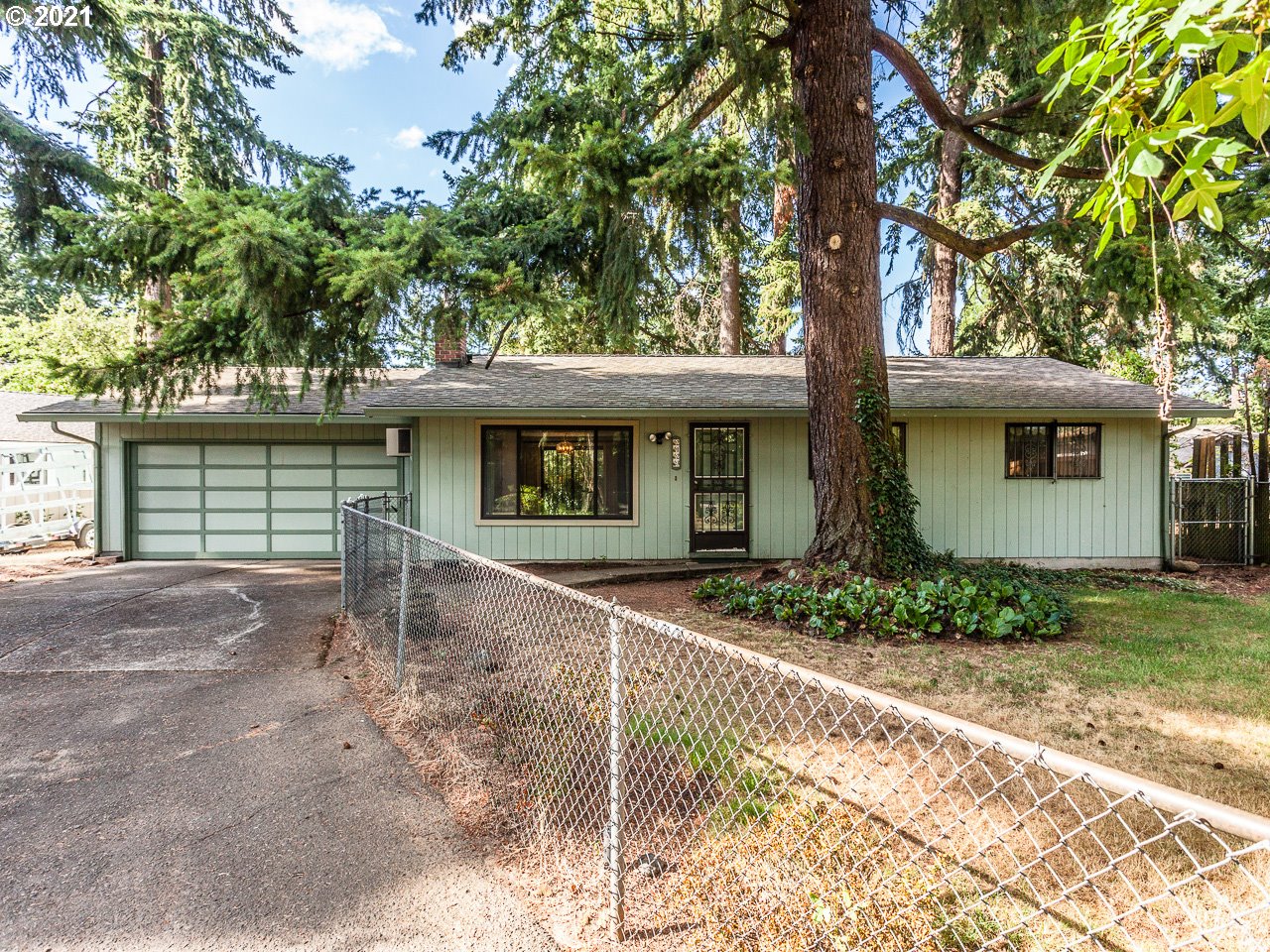 2123 SE 130TH AVE (1 of 29)