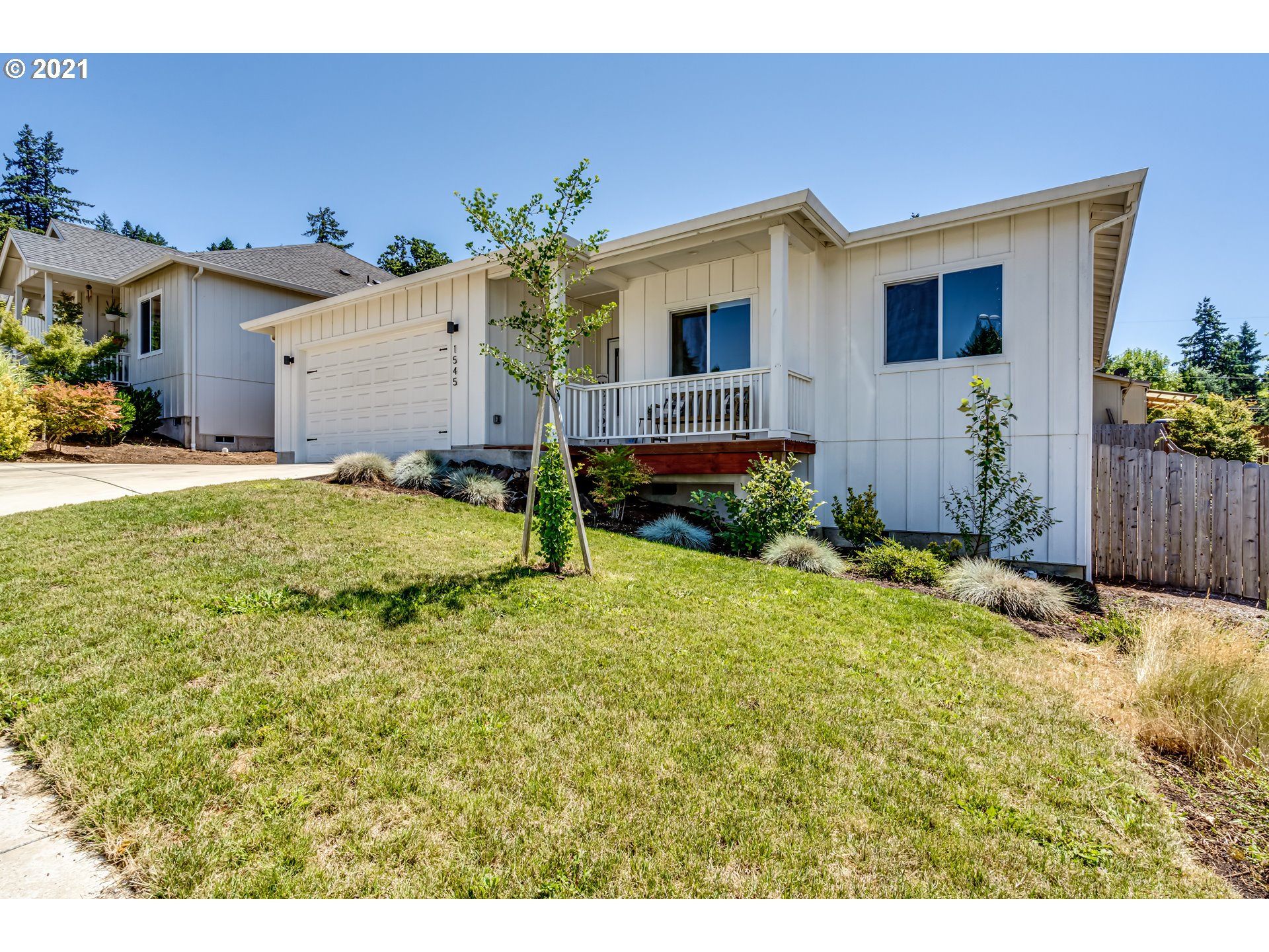 1545 RED HILLS PL (1 of 32)