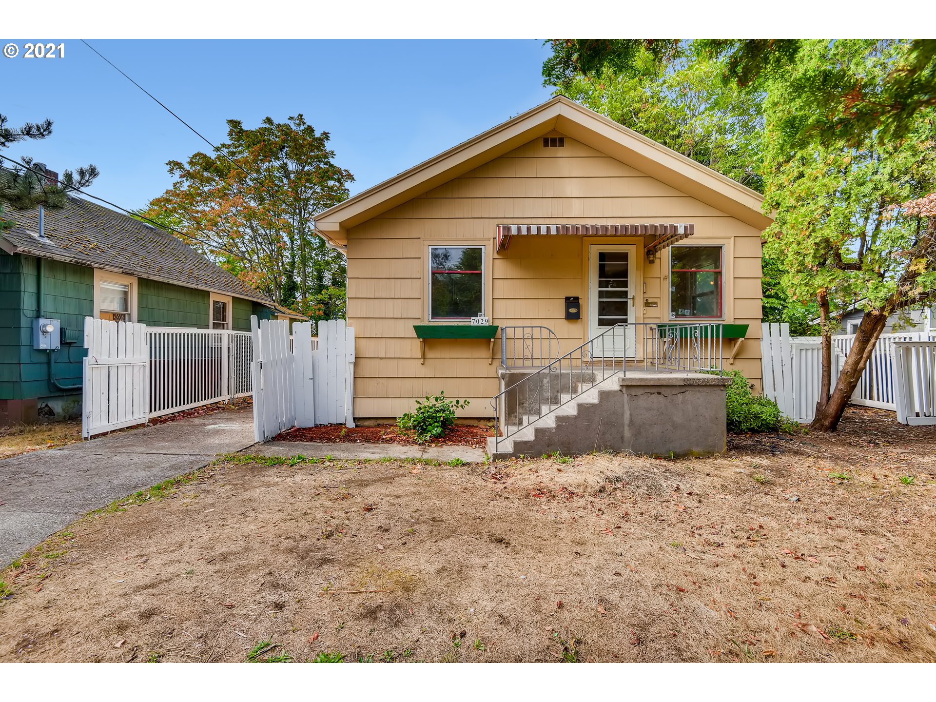7029 SE 83RD AVE (1 of 23)
