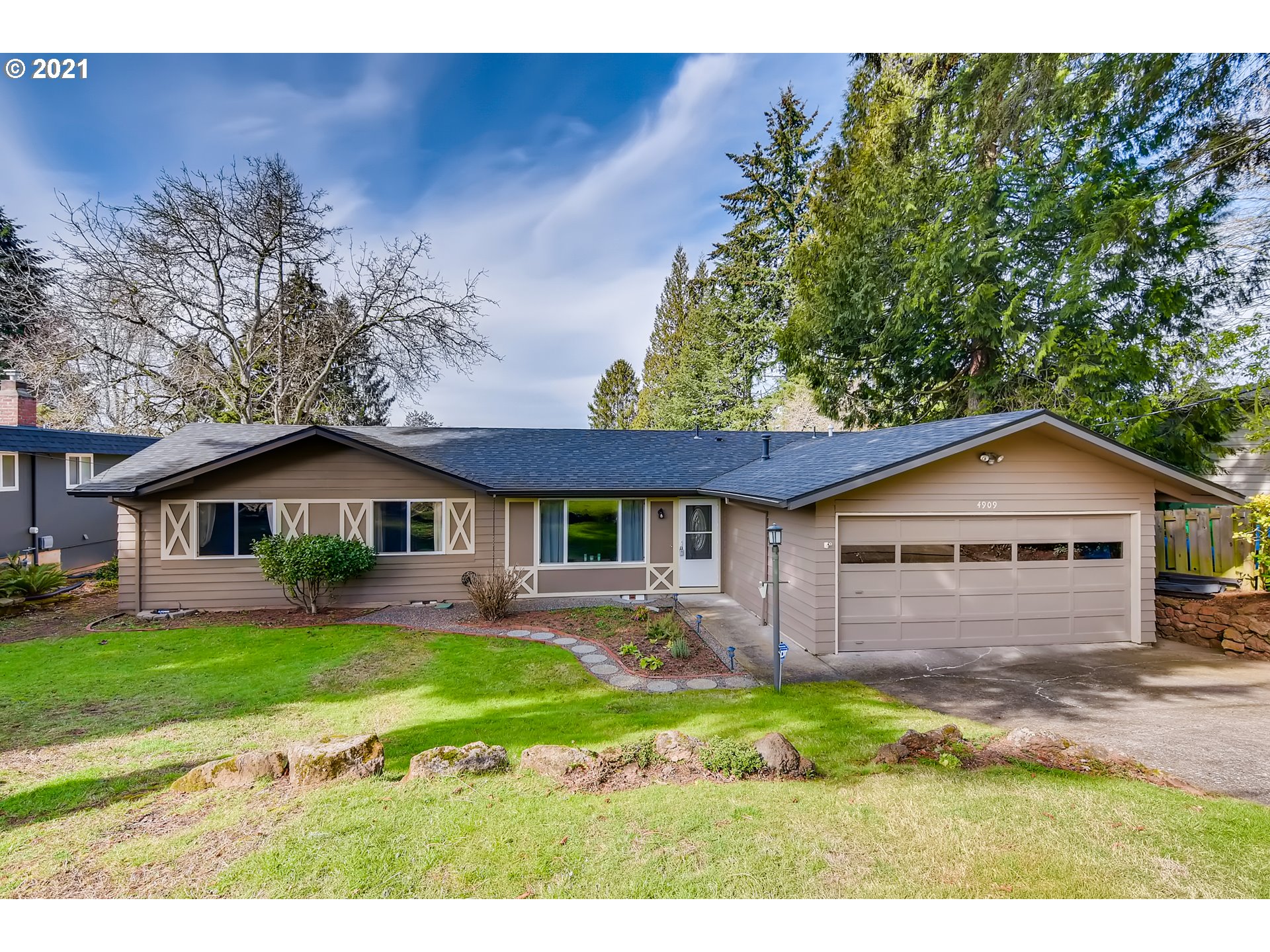 4909 SE 140TH AVE (1 of 27)