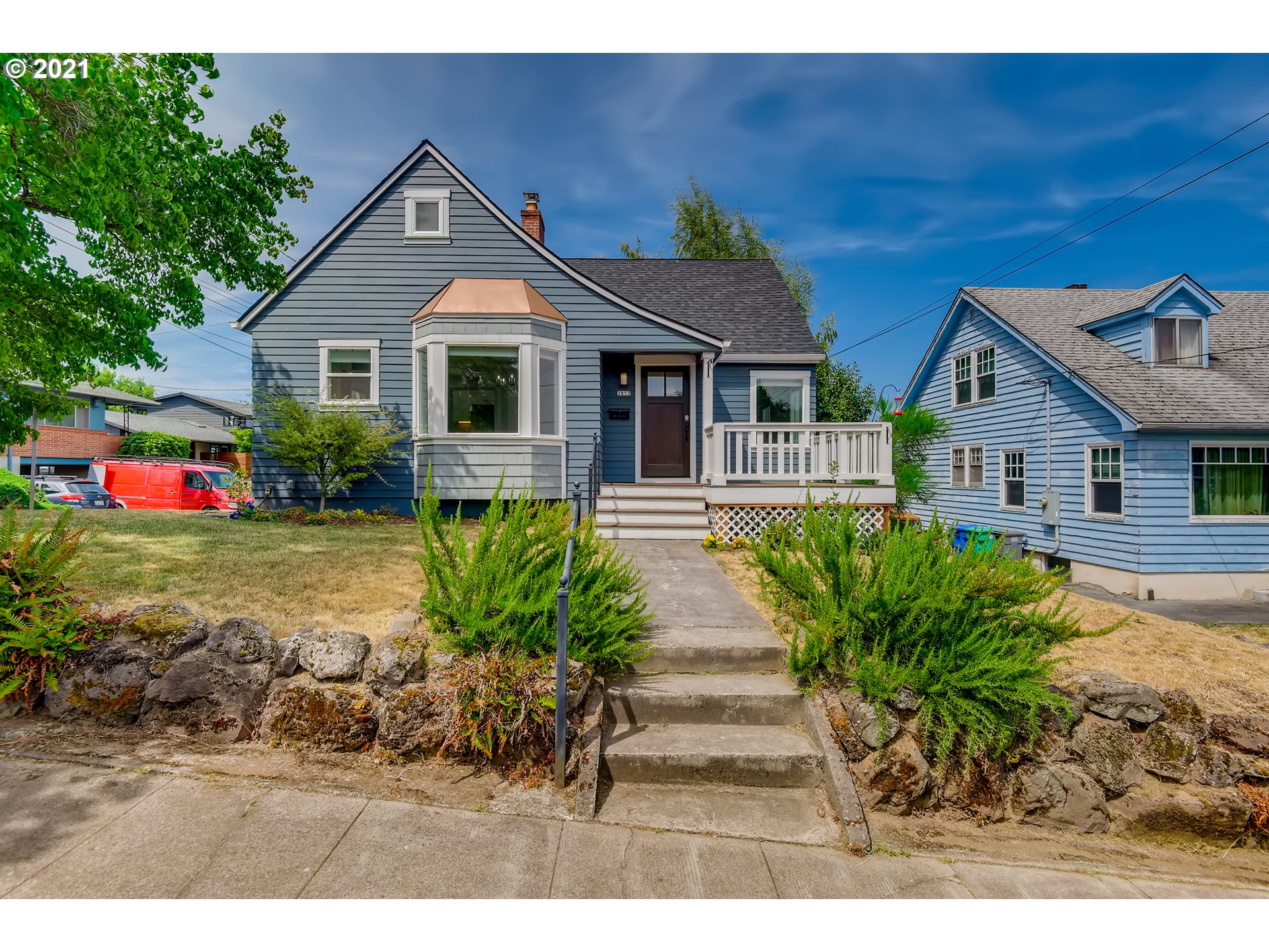 2853 SE 49TH AVE (1 of 32)