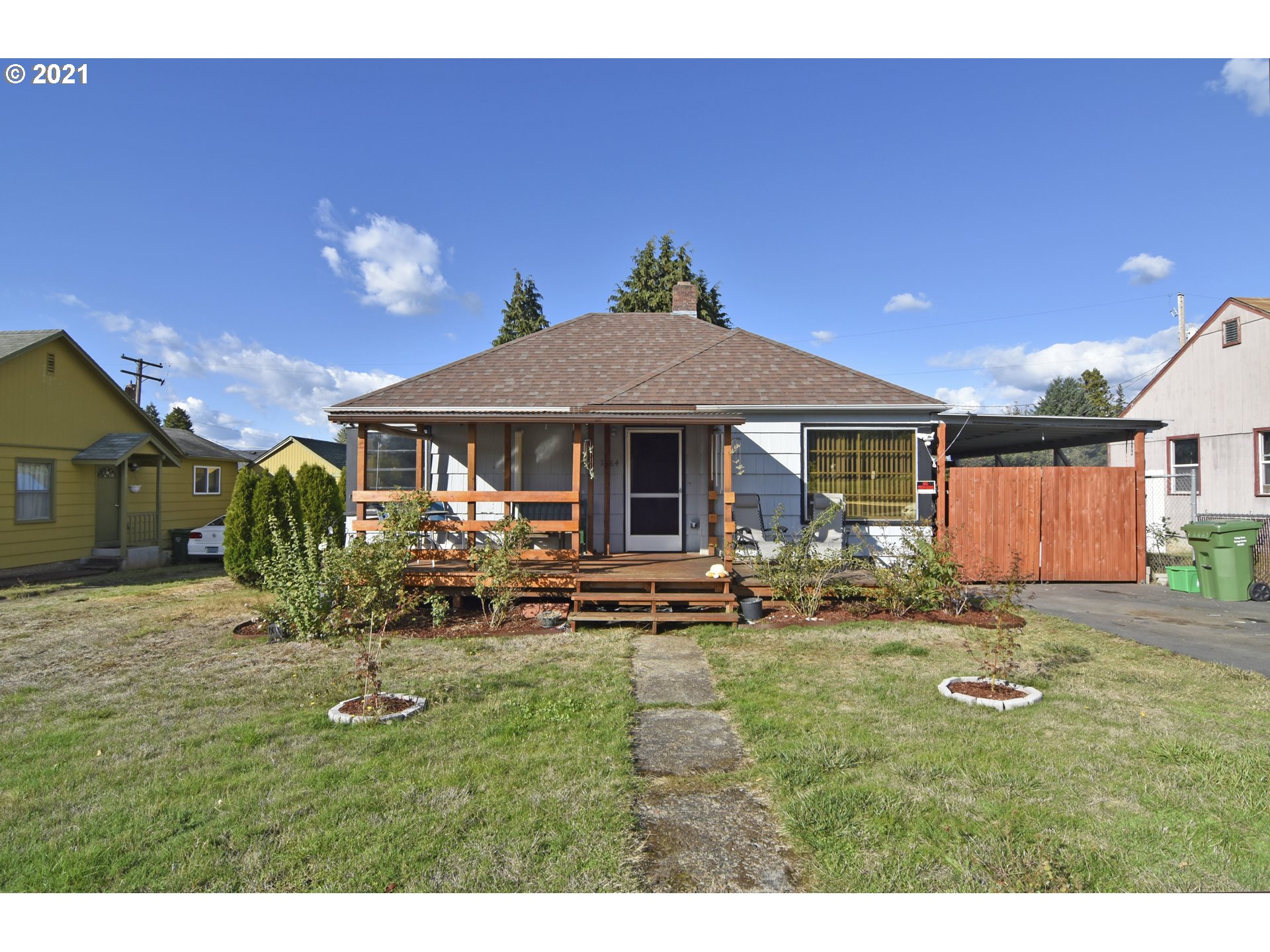 1064 E TAYLOR AVE (1 of 19)