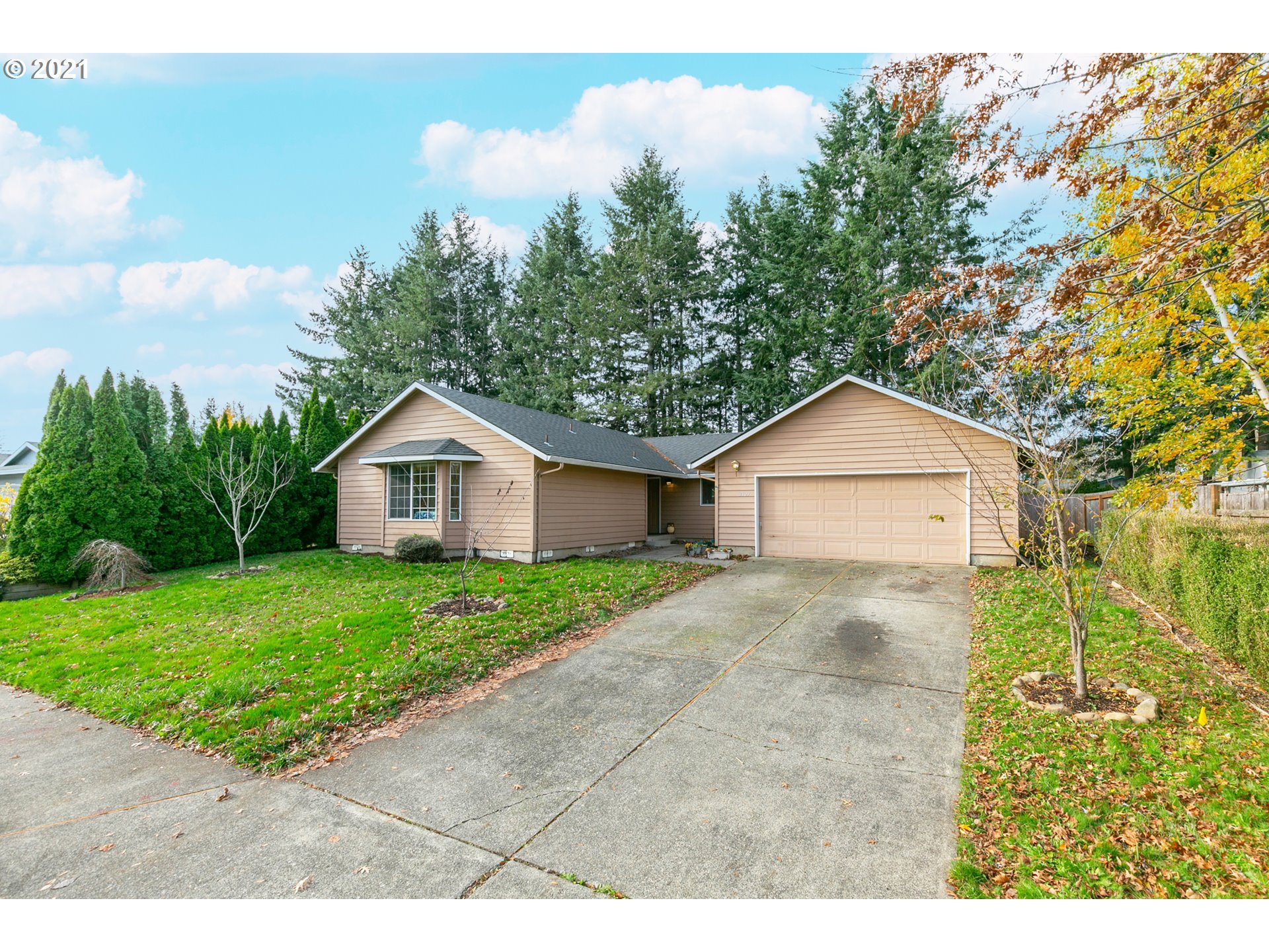 3127 SE INVERNESS AVE (1 of 25)