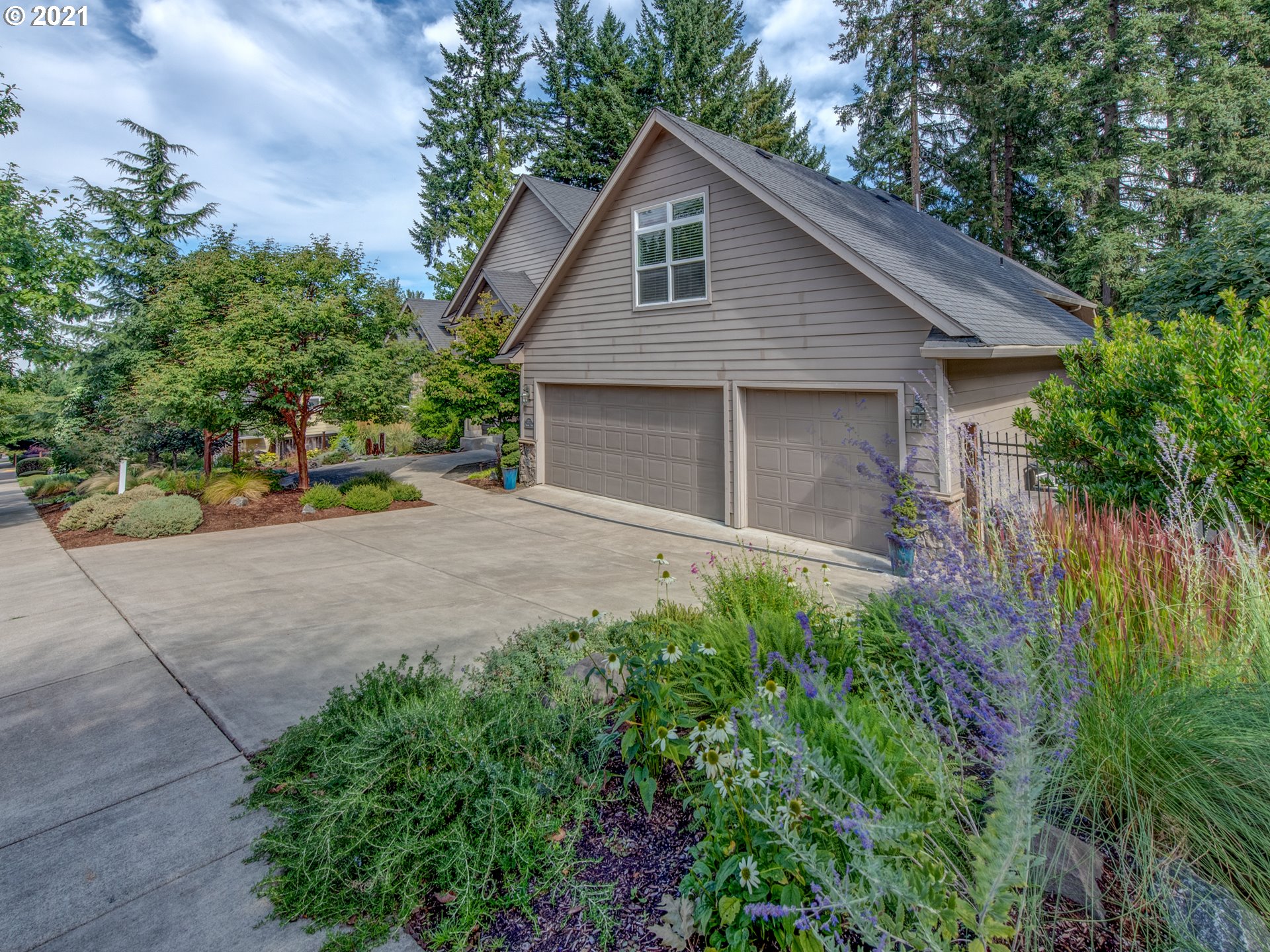 3277 BLACKTAIL DR (1 of 32)