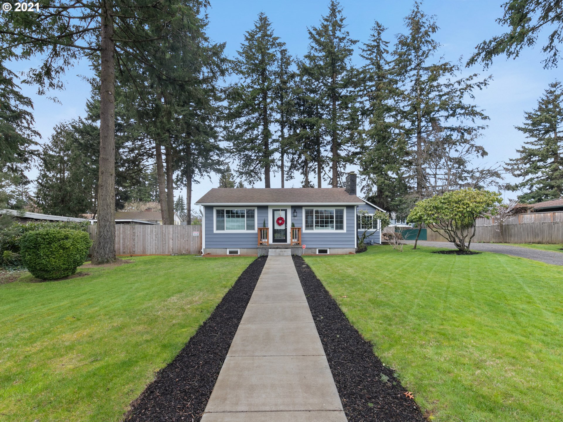 1501 SE 130TH AVE (1 of 28)