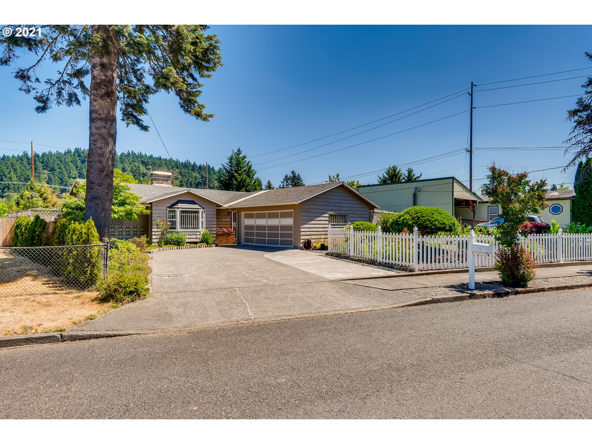 4424 SE 135TH AVE (1 of 28)