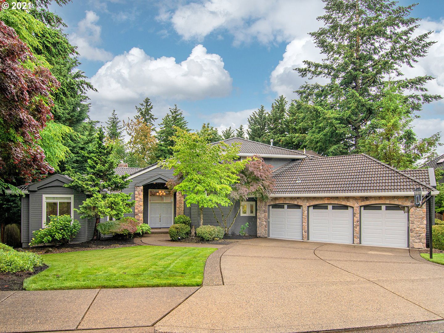 12404 NW WOODLAND CT (1 of 32)