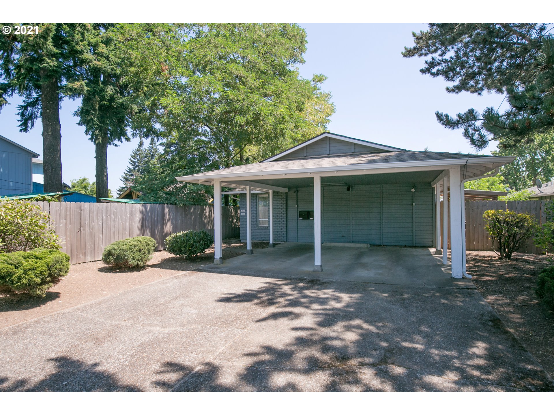 7434 SE 83RD AVE (1 of 17)