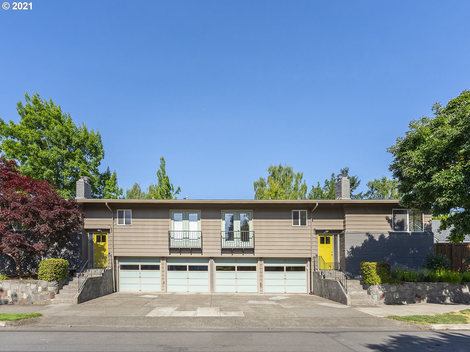 2025 SE 37TH AVE (1 of 32)