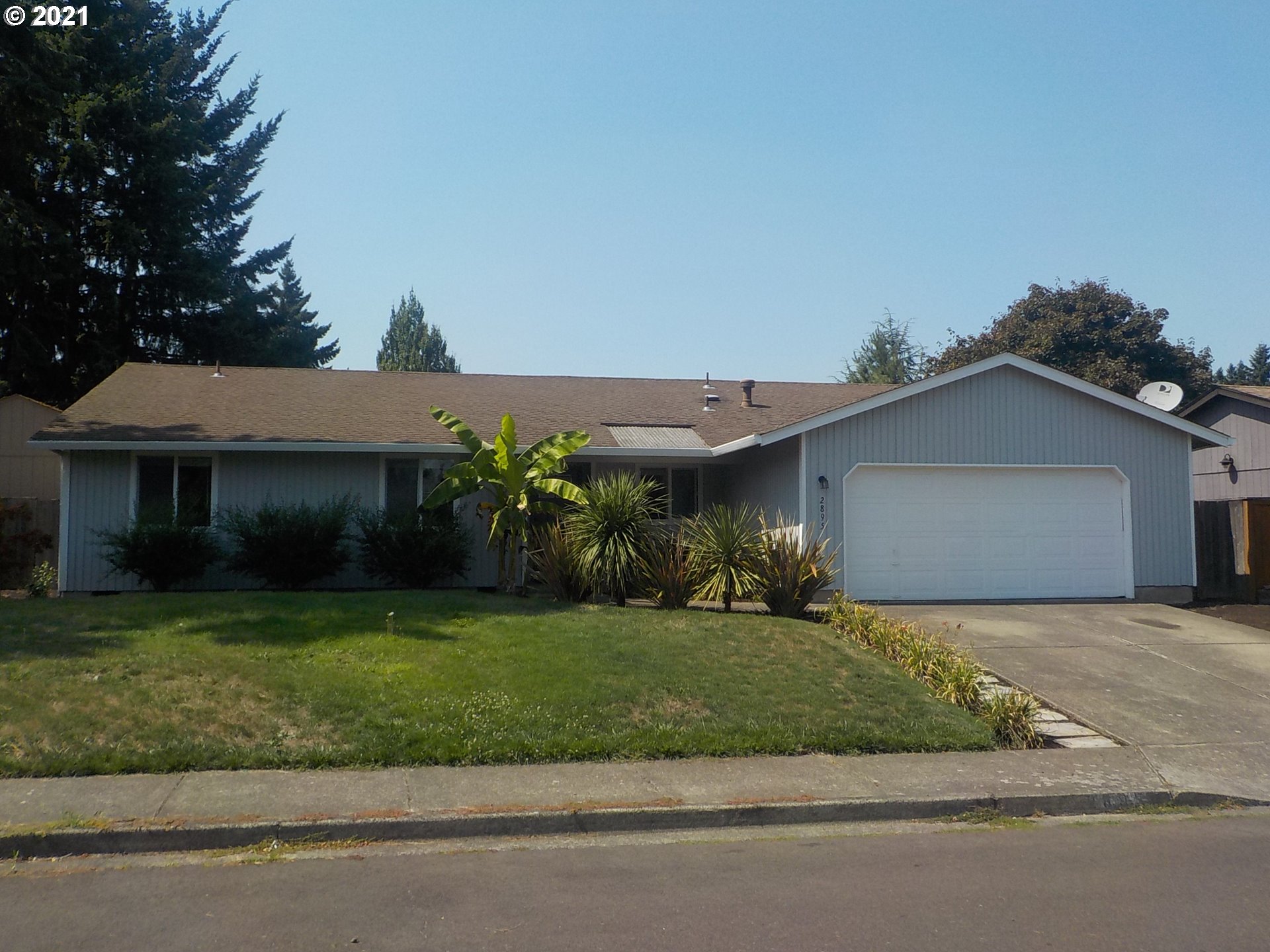 2895 SW 195TH AVE (1 of 31)