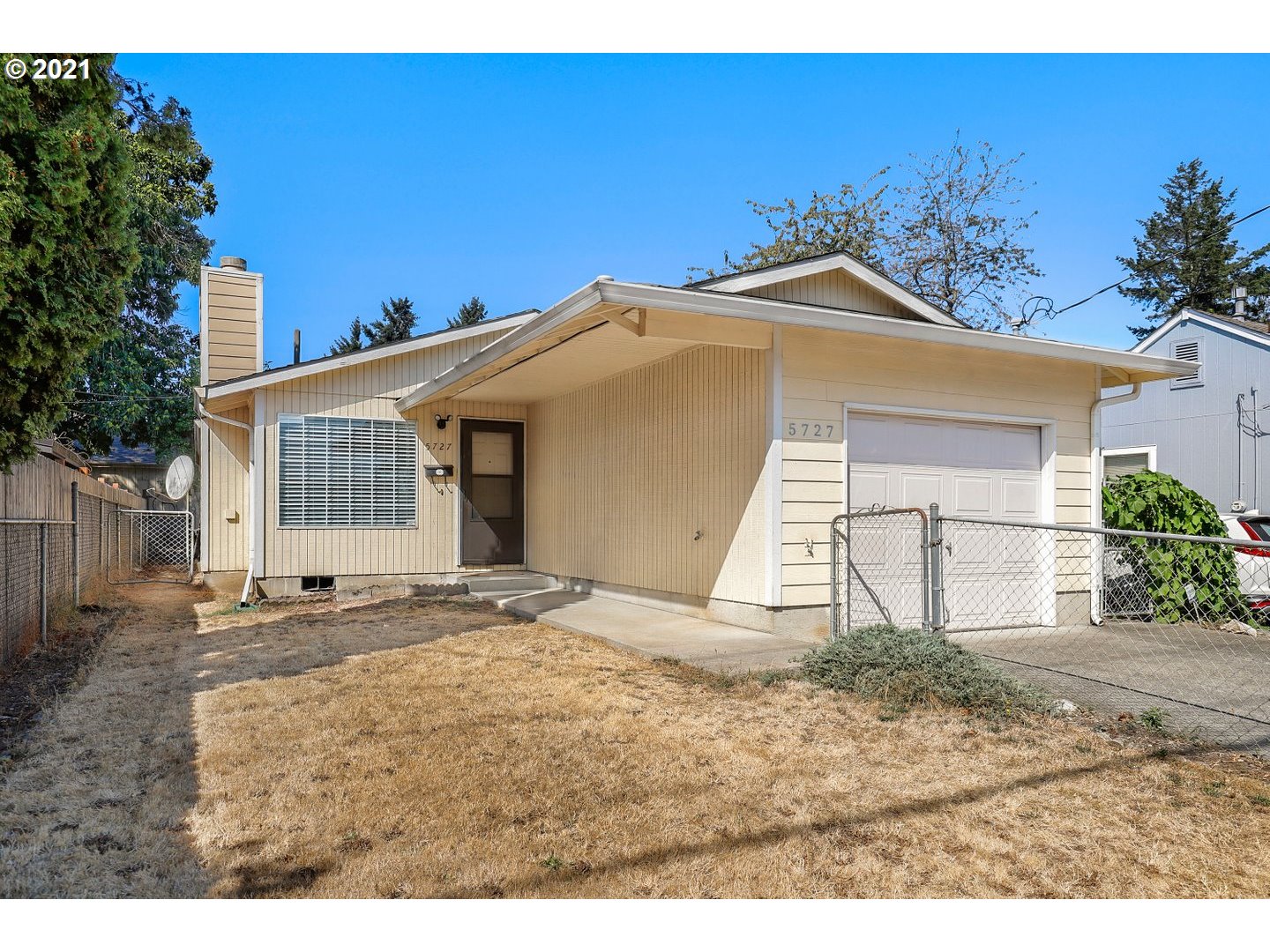 5727 SE 86TH AVE (1 of 28)