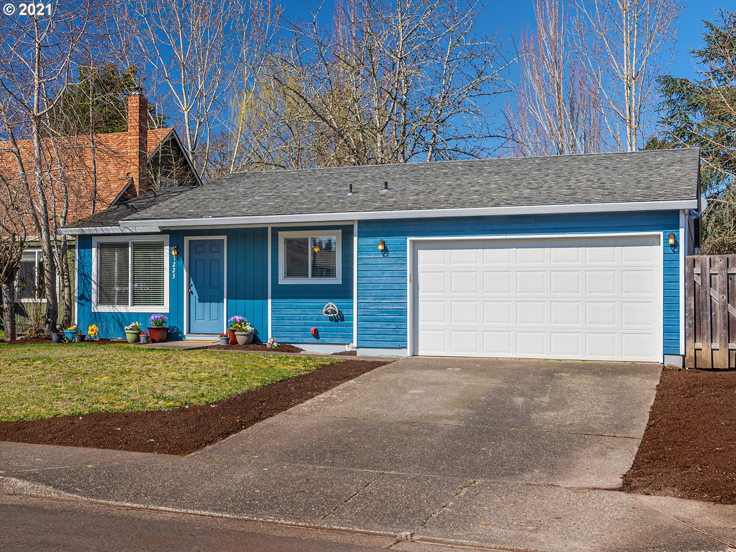 1223 SW 209TH AVE (1 of 25)