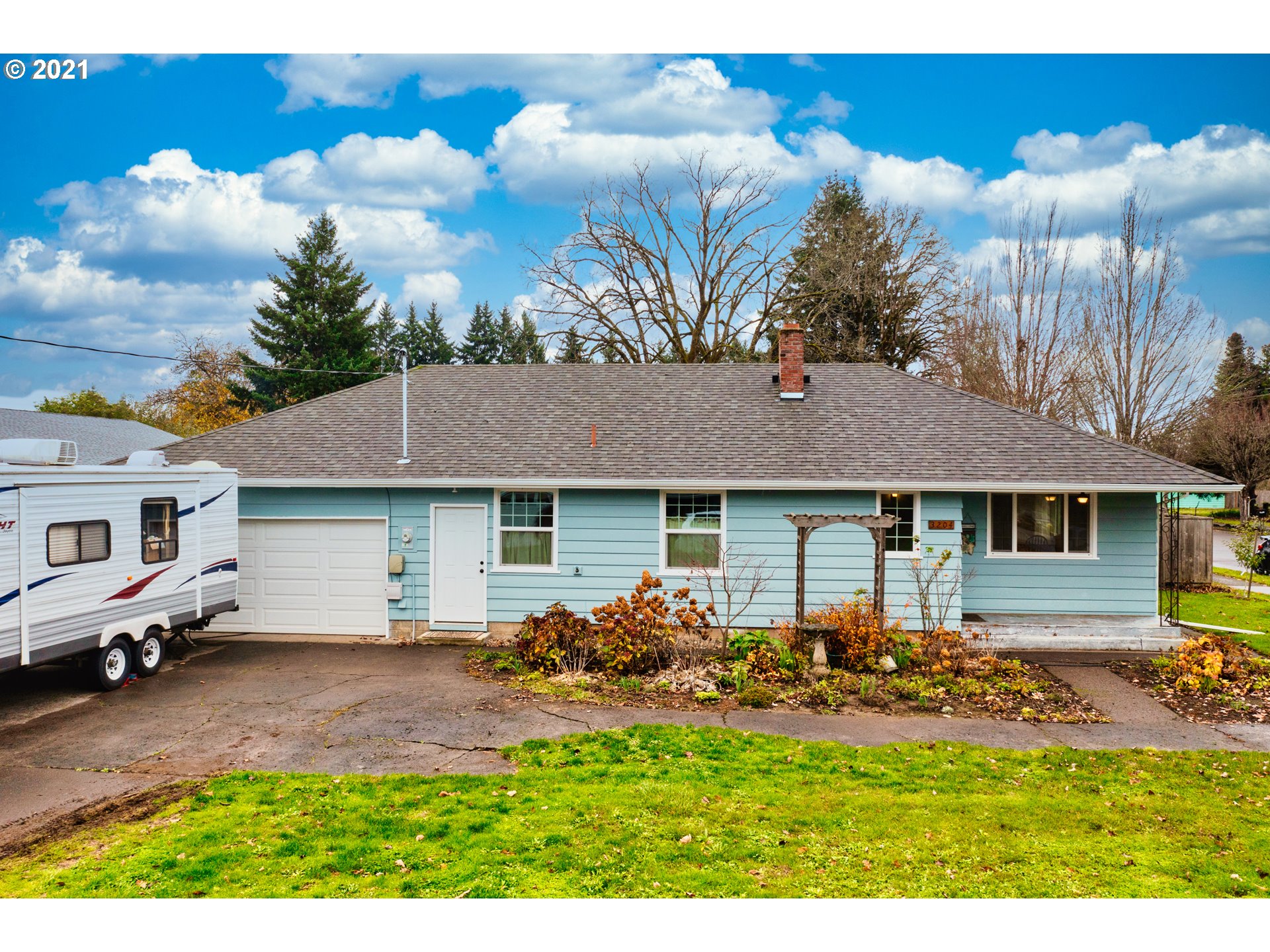 3204 17TH AVE (1 of 31)