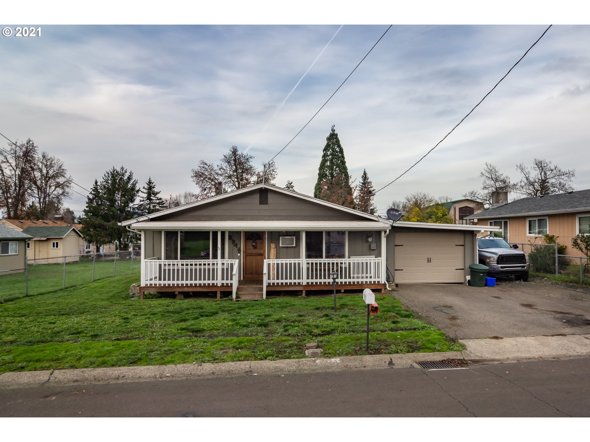 2946 W JAY AVE (1 of 24)