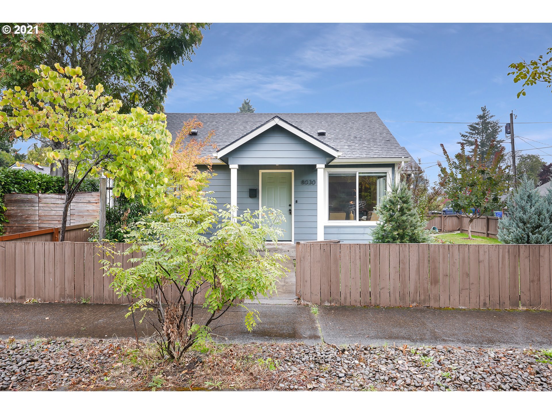 8030 SE 68TH AVE (1 of 23)