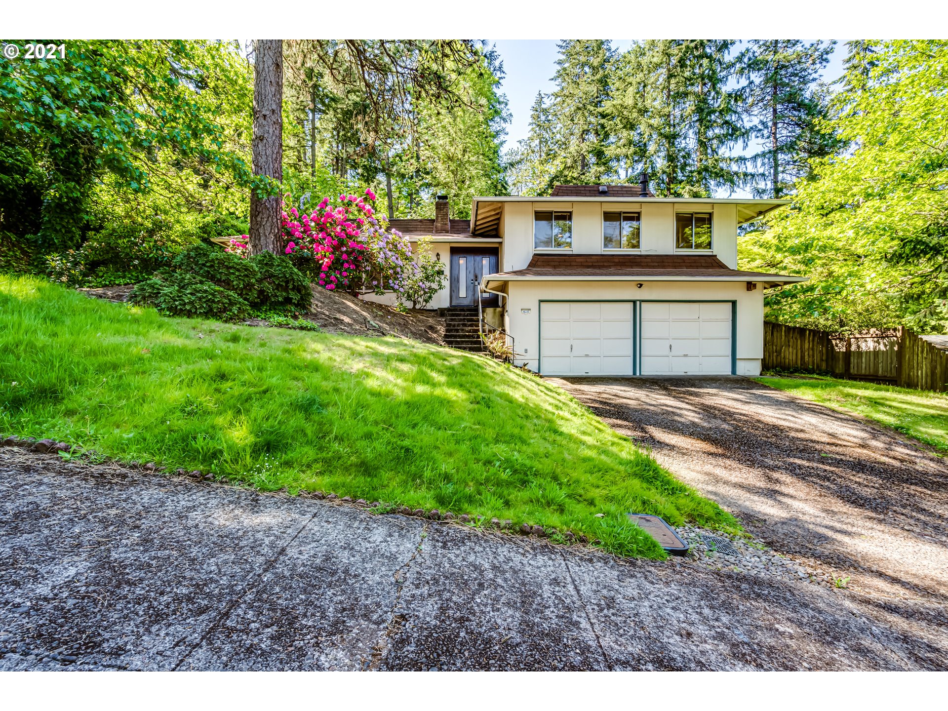 420 E 53RD AVE (1 of 32)