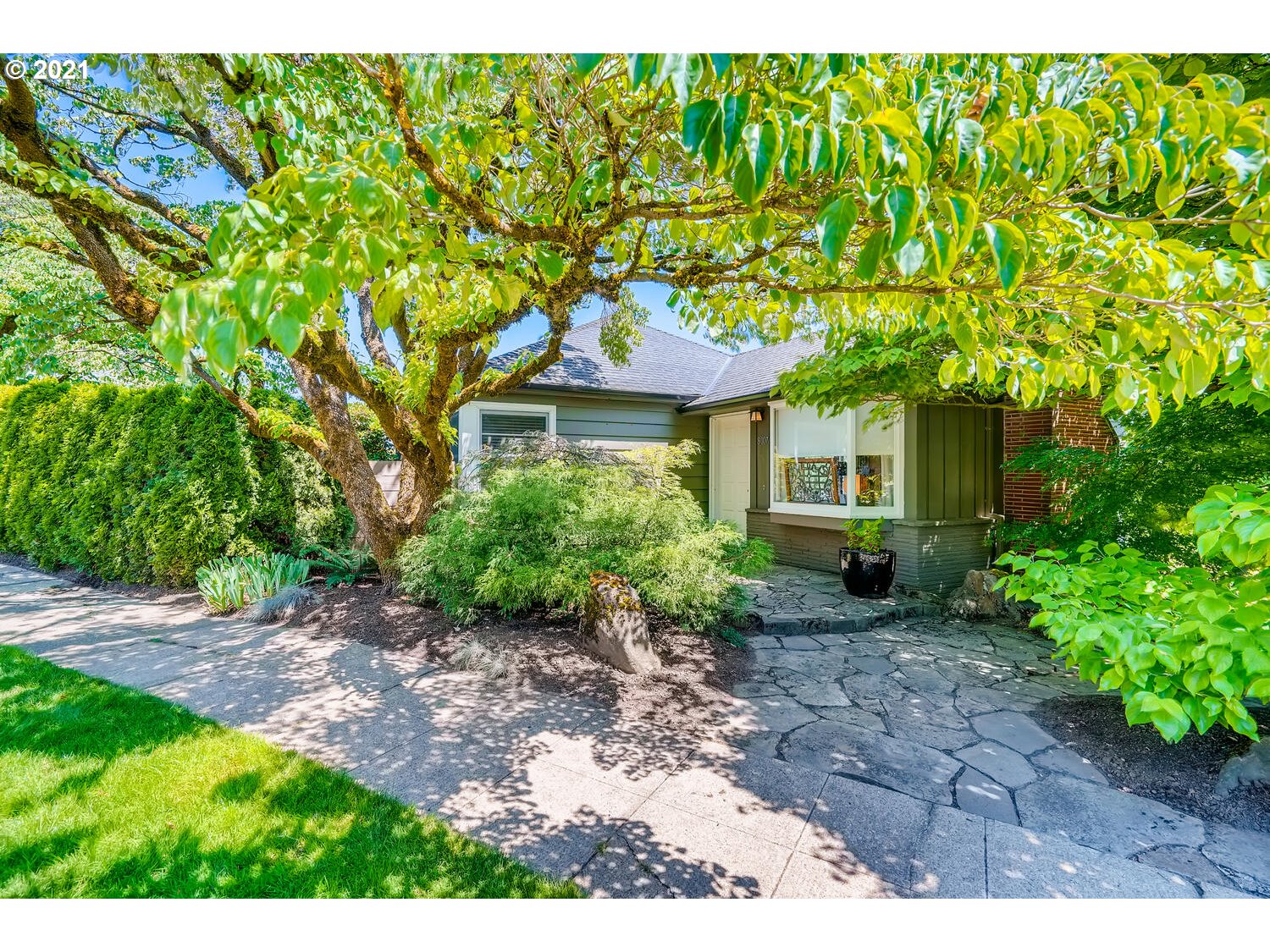 8007 SW BURLINGAME AVE (1 of 32)