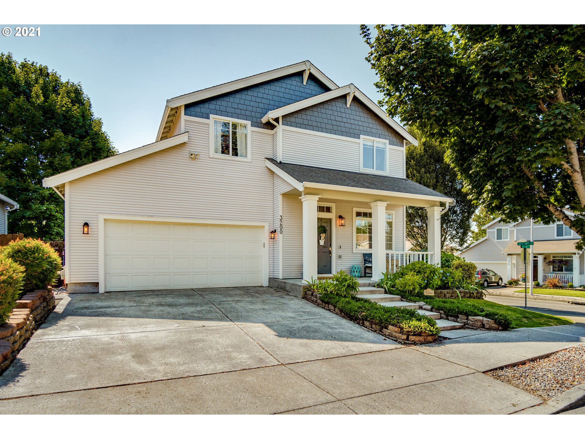 3200 SE 196TH AVE (1 of 31)