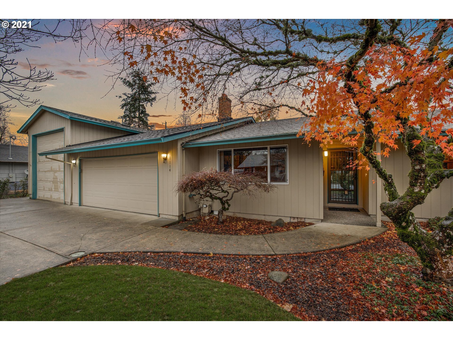 1114 SE 144TH AVE (1 of 30)