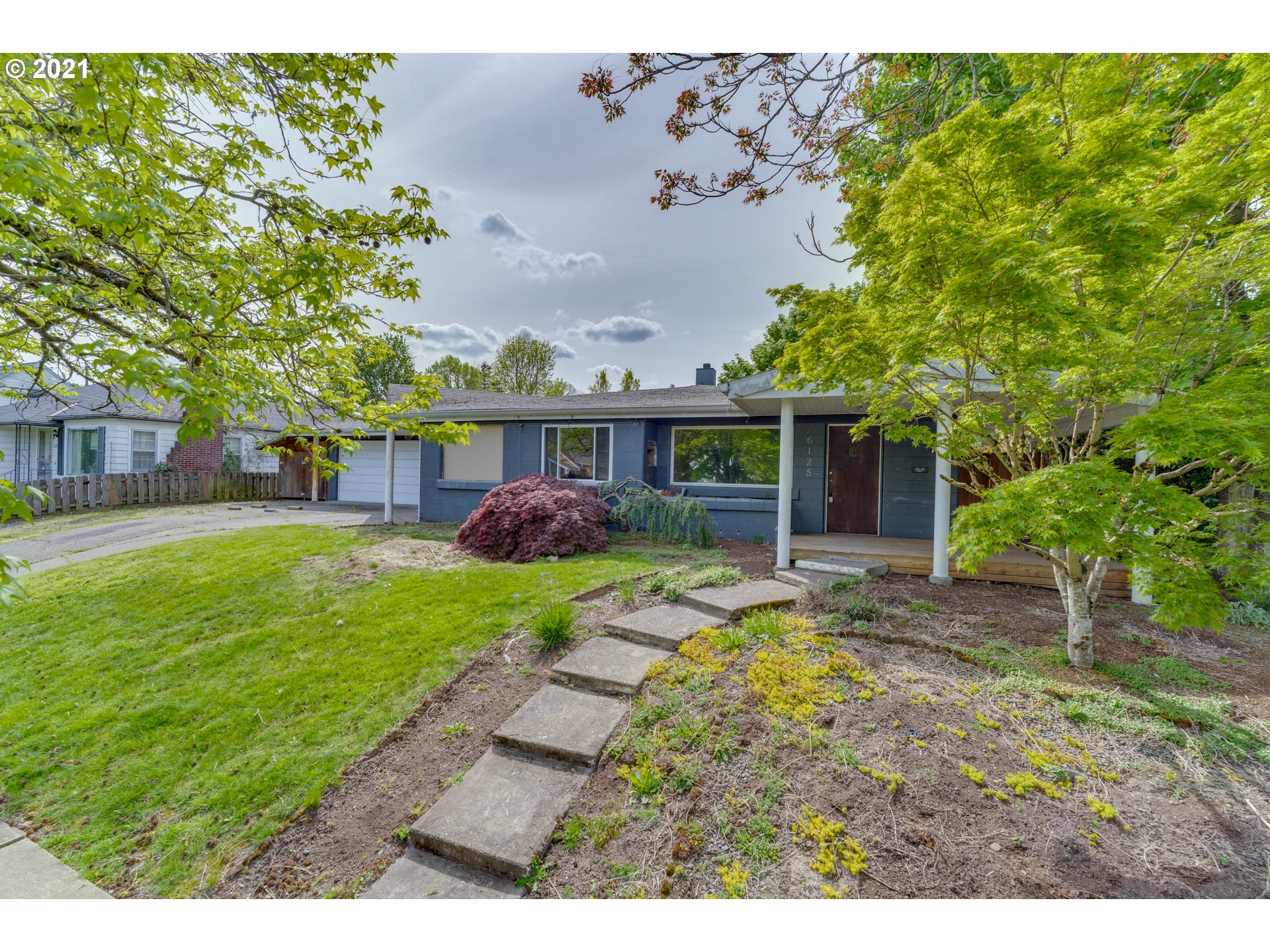 6125 SE 23RD AVE (1 of 20)