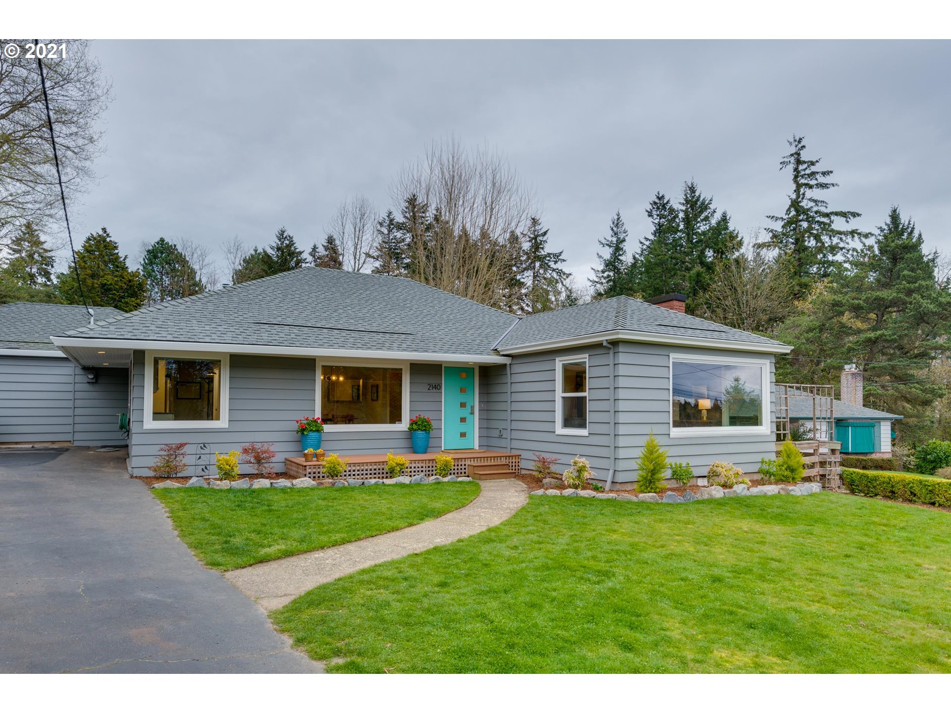 2140 SW SUNSET DR (1 of 32)