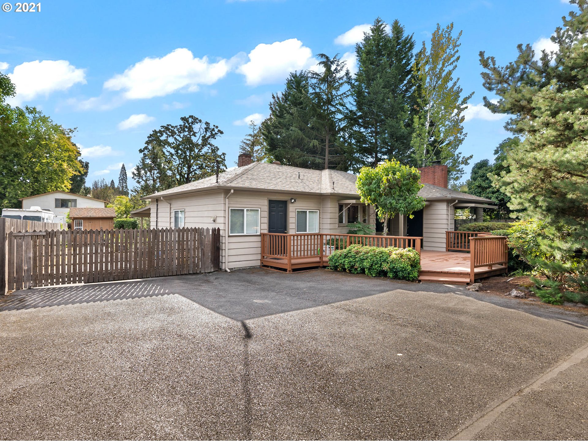 3570 SW 178TH AVE (1 of 31)