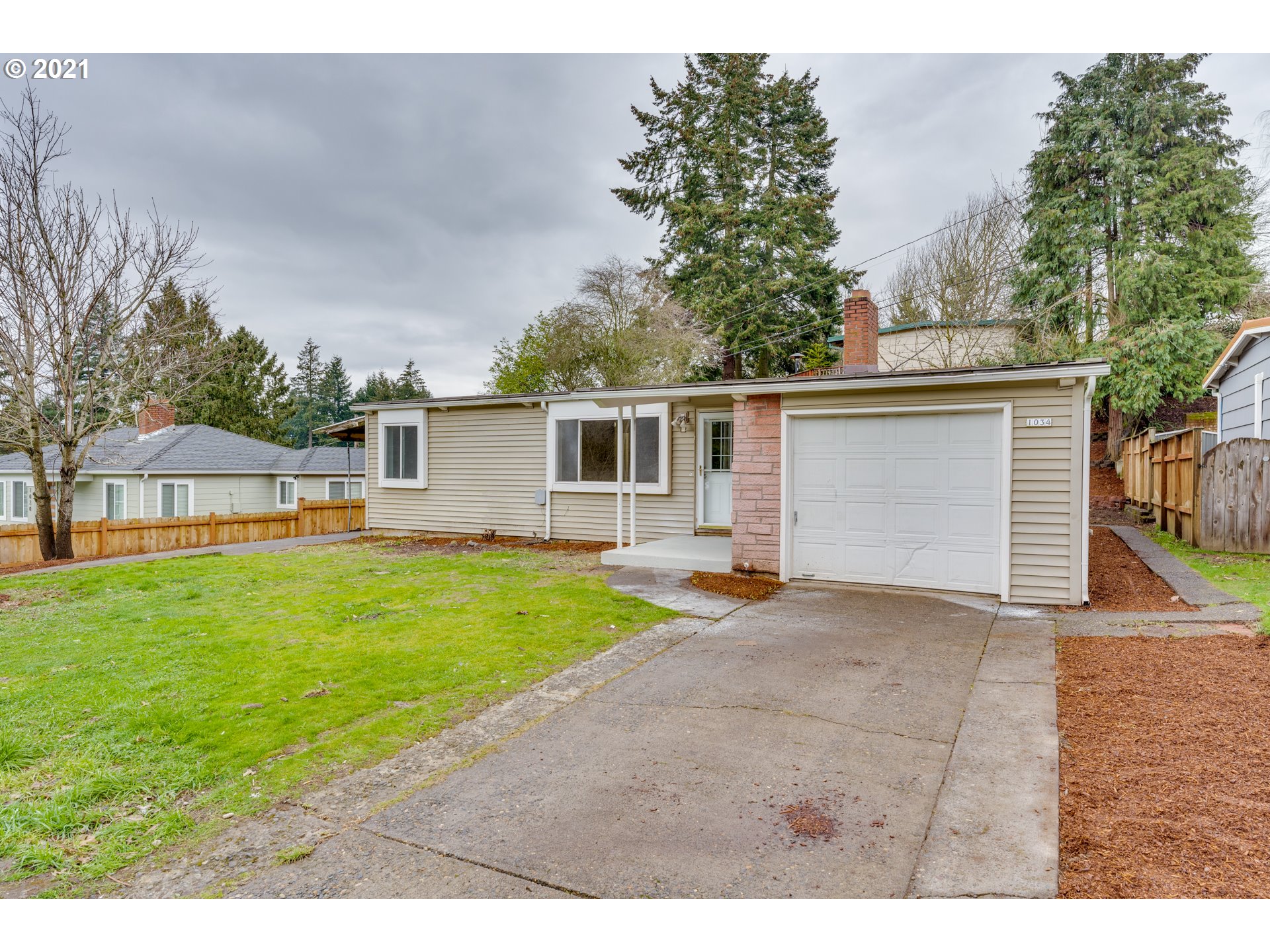 1034 SE 113TH AVE (1 of 32)