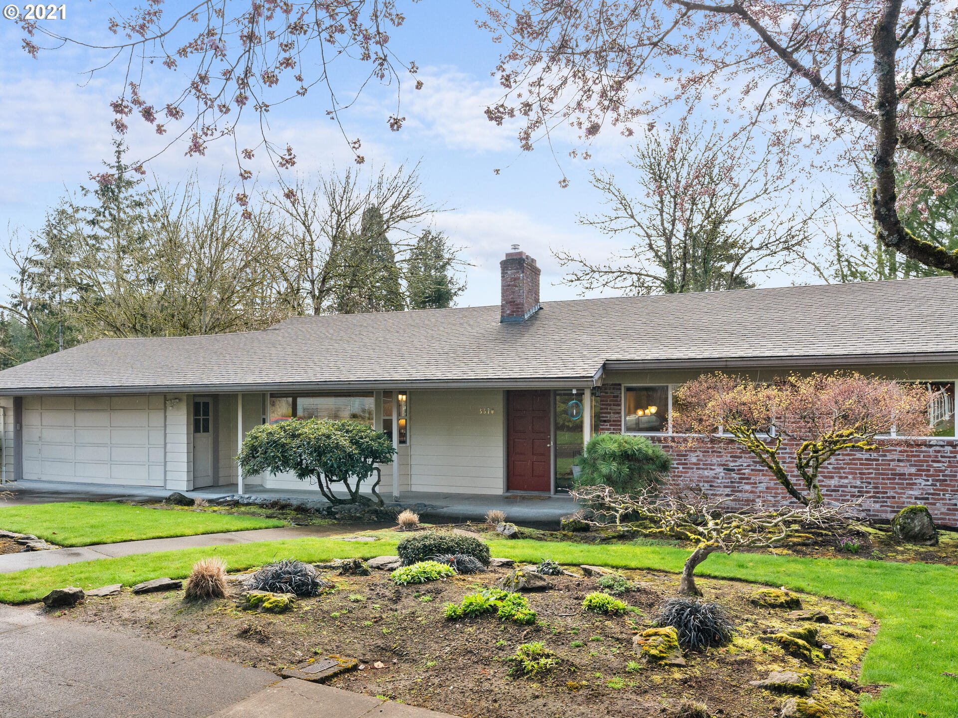 5570 SW DOVER LN (1 of 30)