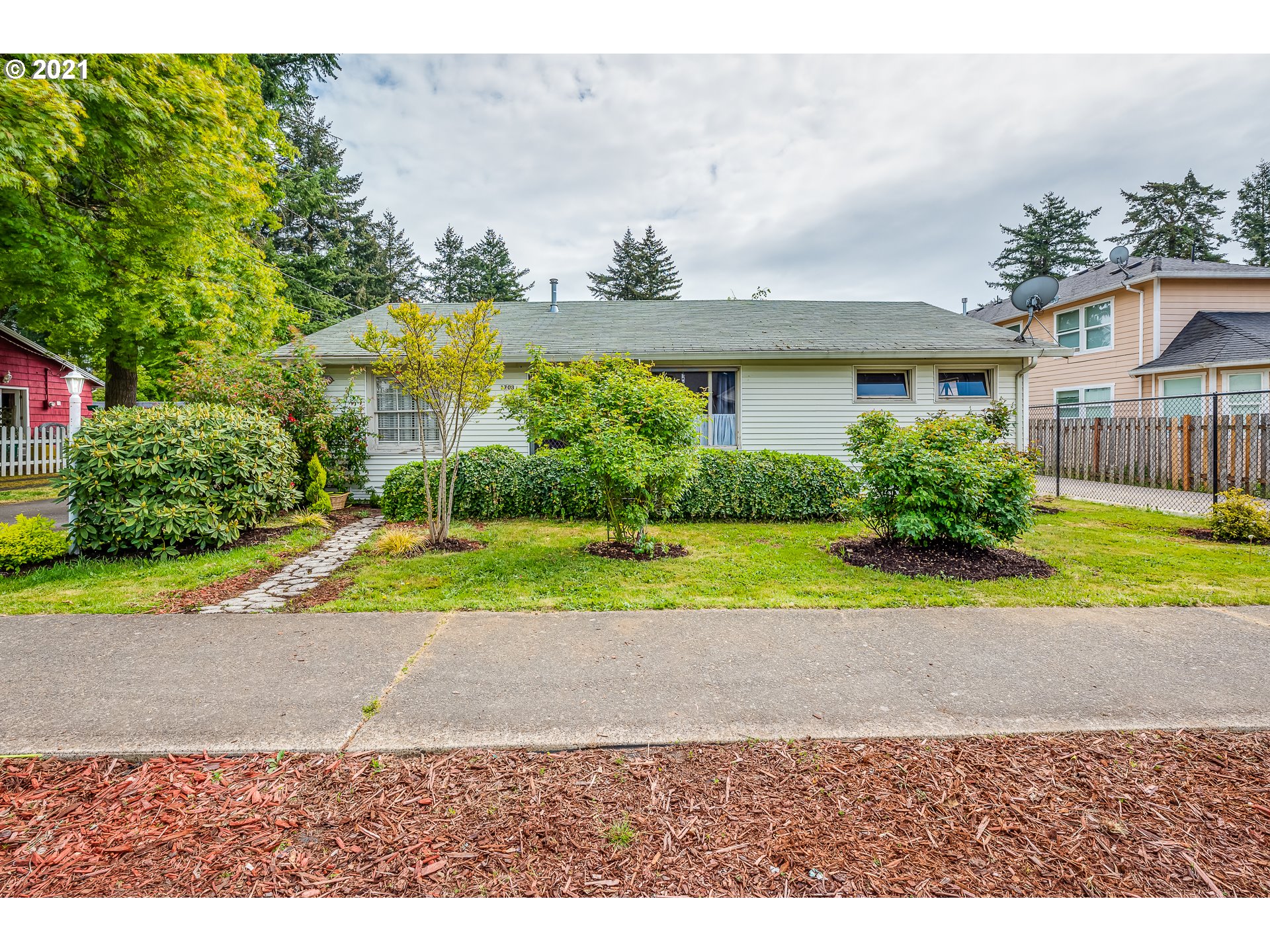 1708 SE 148th AVE (1 of 21)