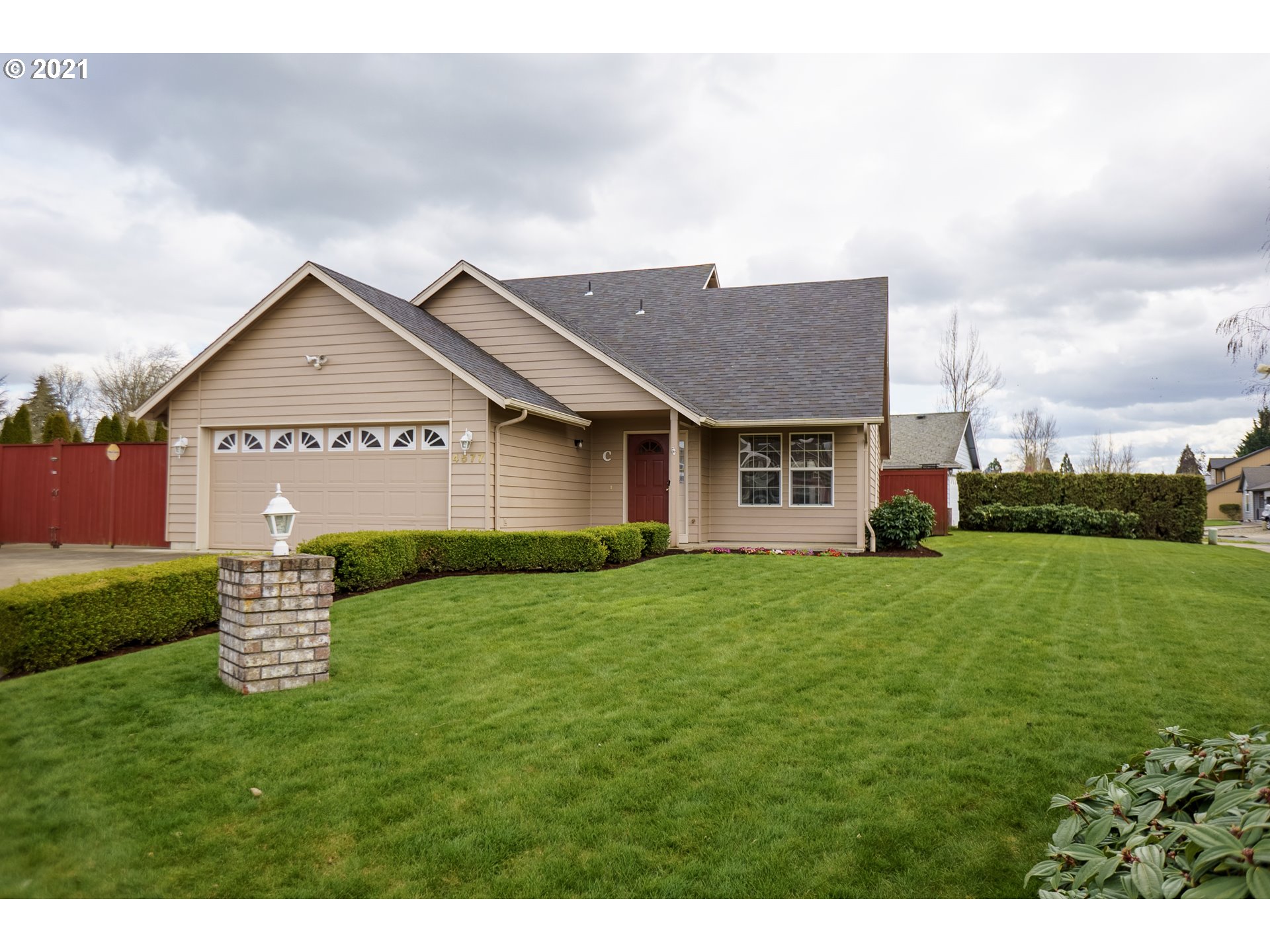 4577 Spring Meadow AVE (1 of 23)