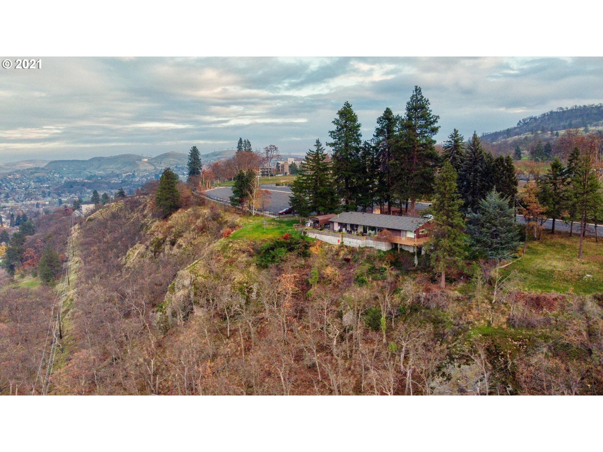 105 W SCENIC DR (1 of 23)