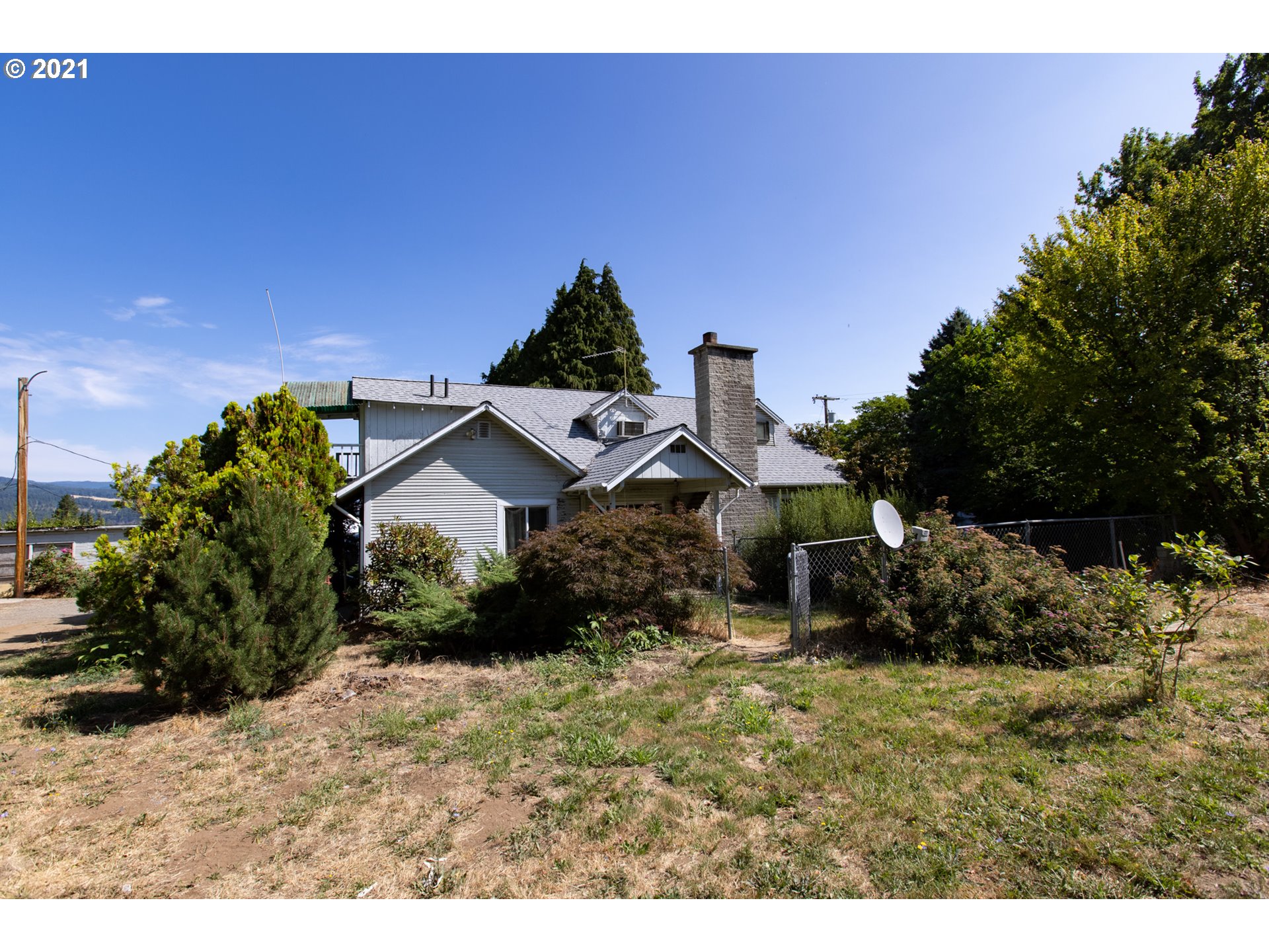2420 BELMONT DR (1 of 13)