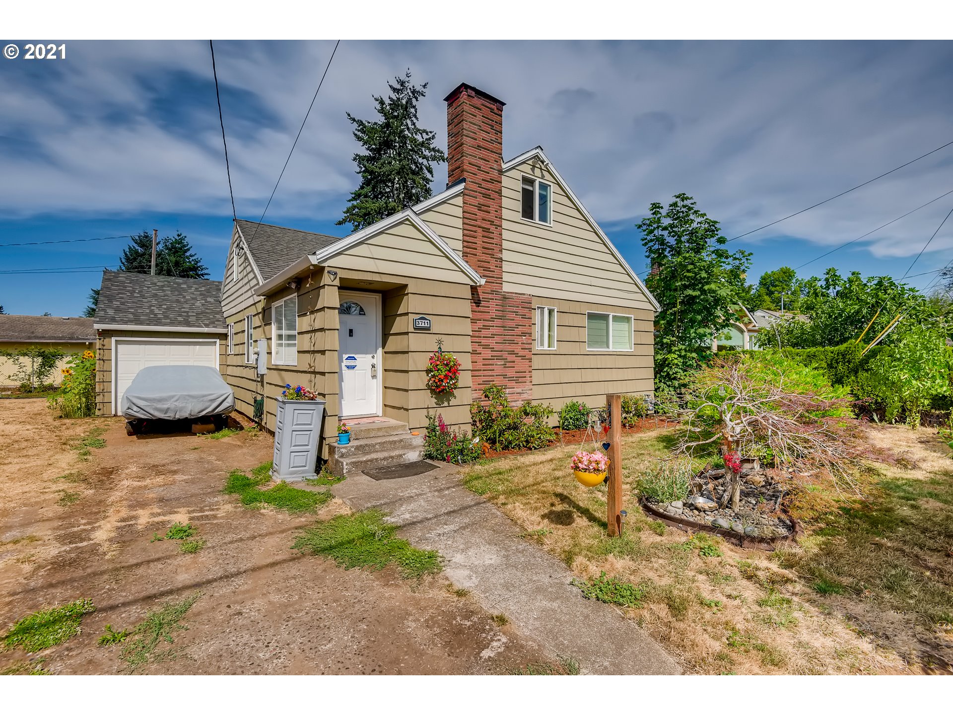 3711 SE 86TH AVE (1 of 29)