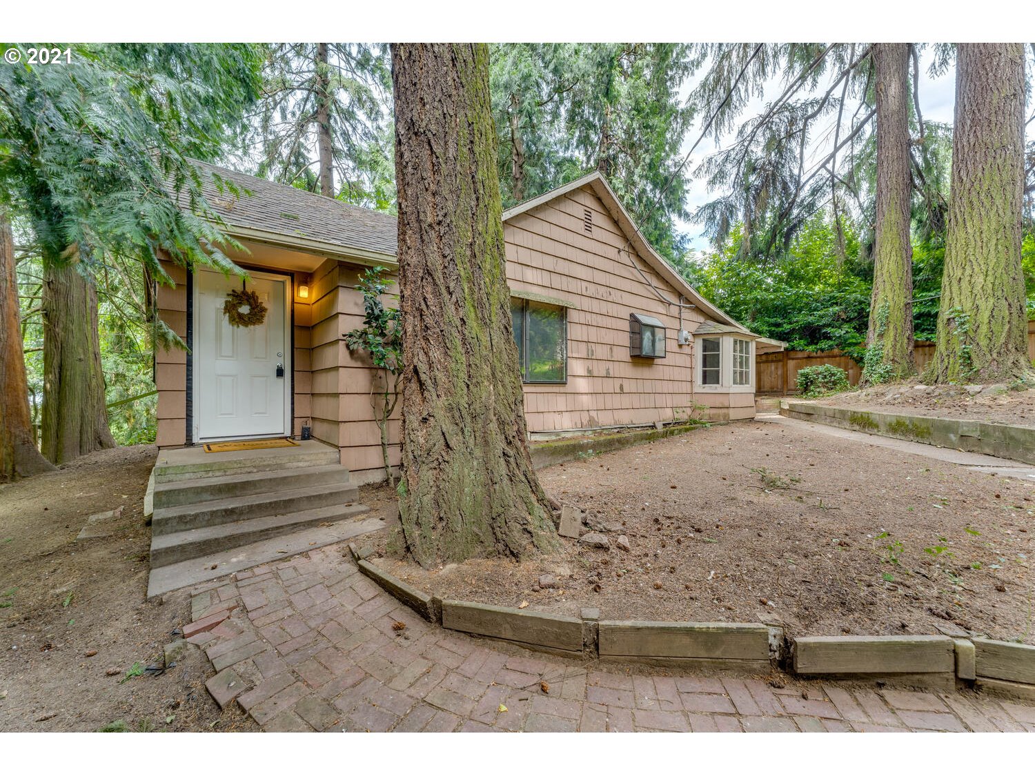 12686 SE 28TH AVE (1 of 13)
