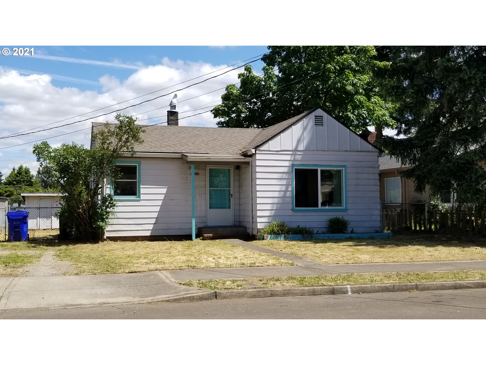 8300 SE 70TH AVE (1 of 19)