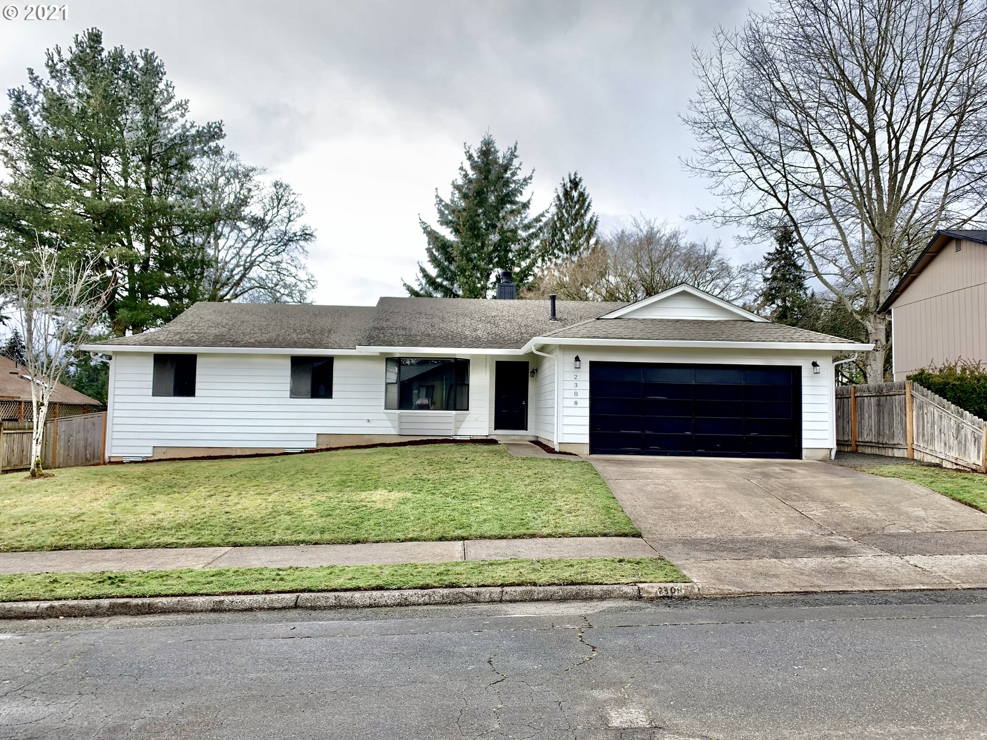 2308 SE 146TH AVE (1 of 31)