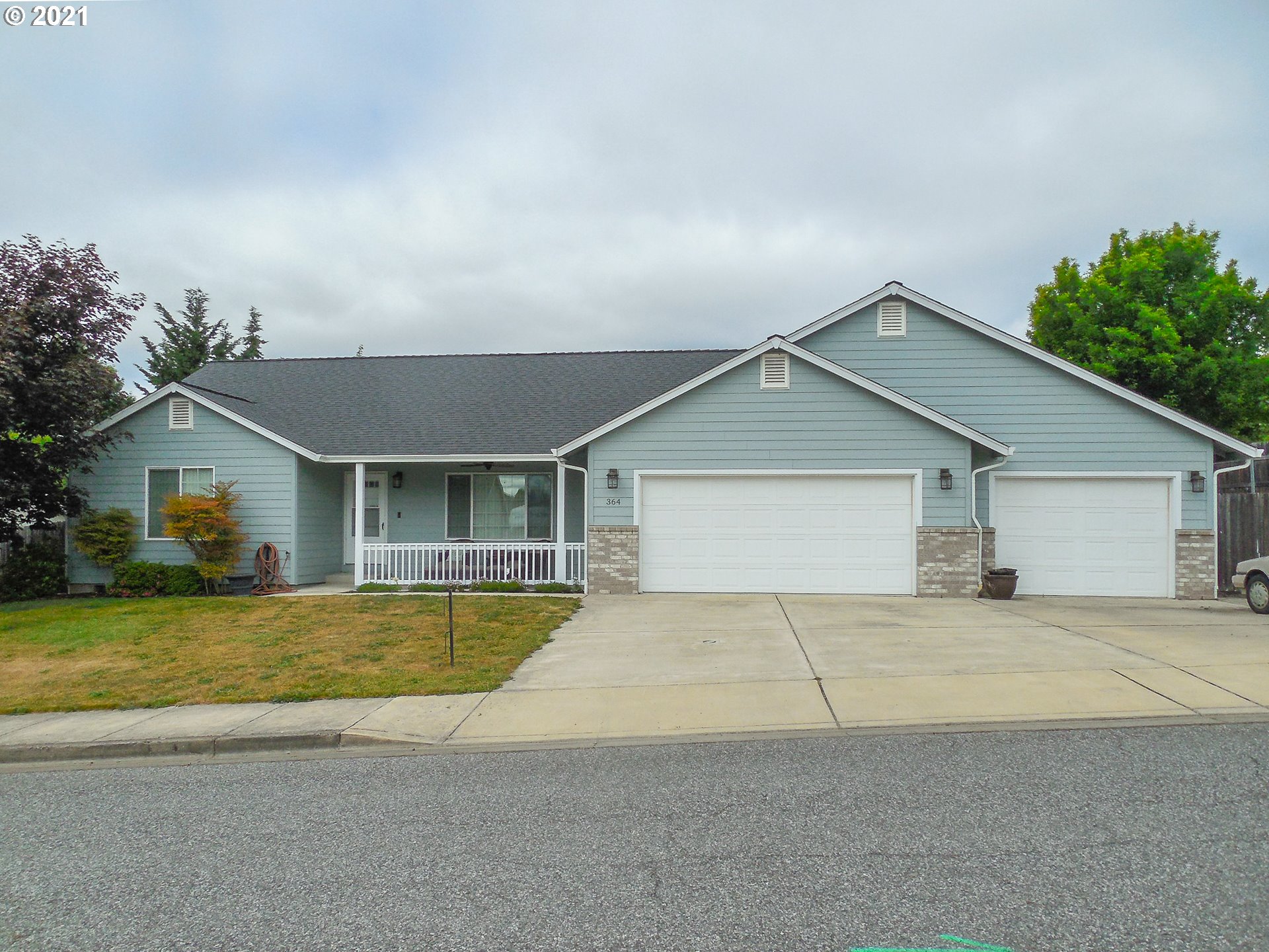 364 NW TEAL ST (1 of 16)