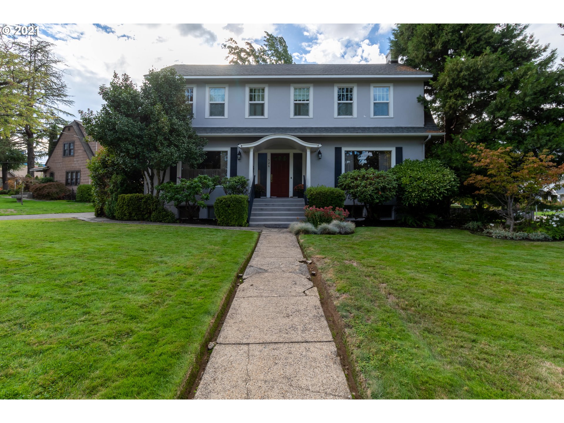 526 W MADRONE ST (1 of 32)