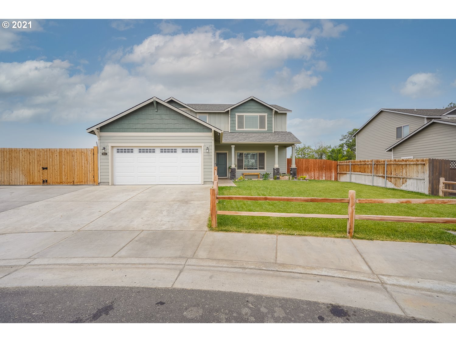 2375 NW VALLEY VIEW DR (1 of 32)
