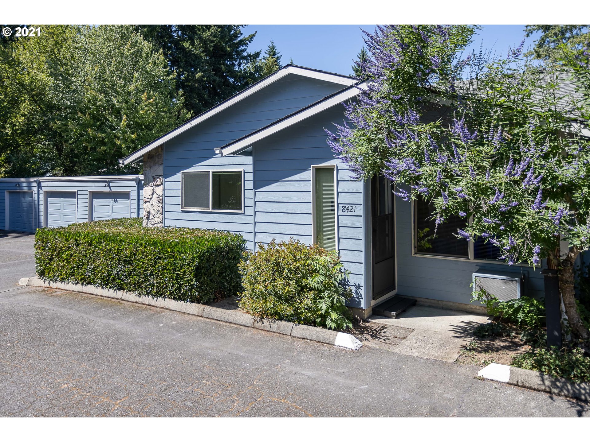 8421 SW 30TH AVE (1 of 17)