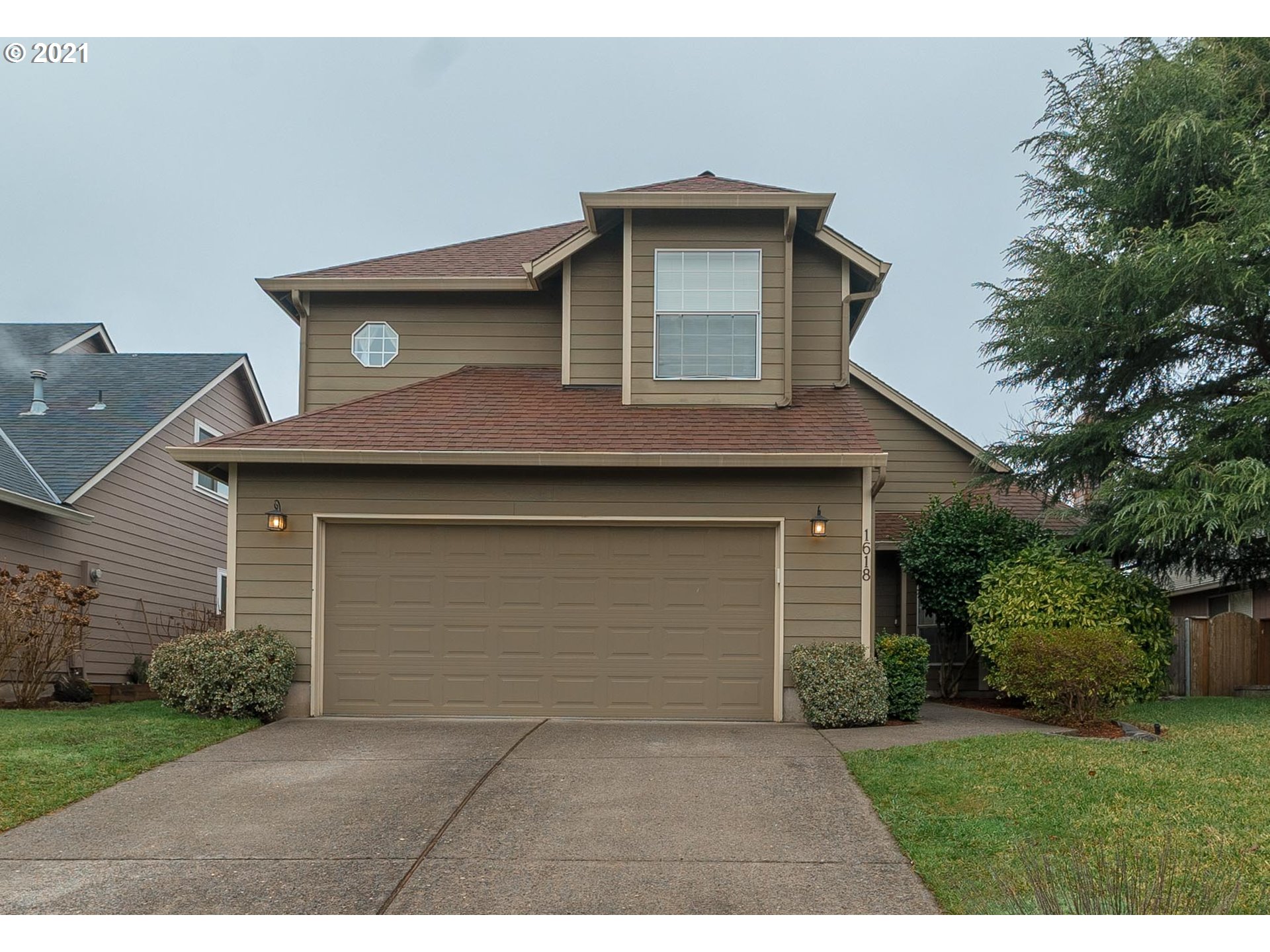 1618 SE 158TH AVE (1 of 30)