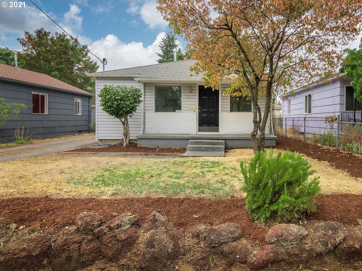6811 SE 87TH AVE (1 of 24)