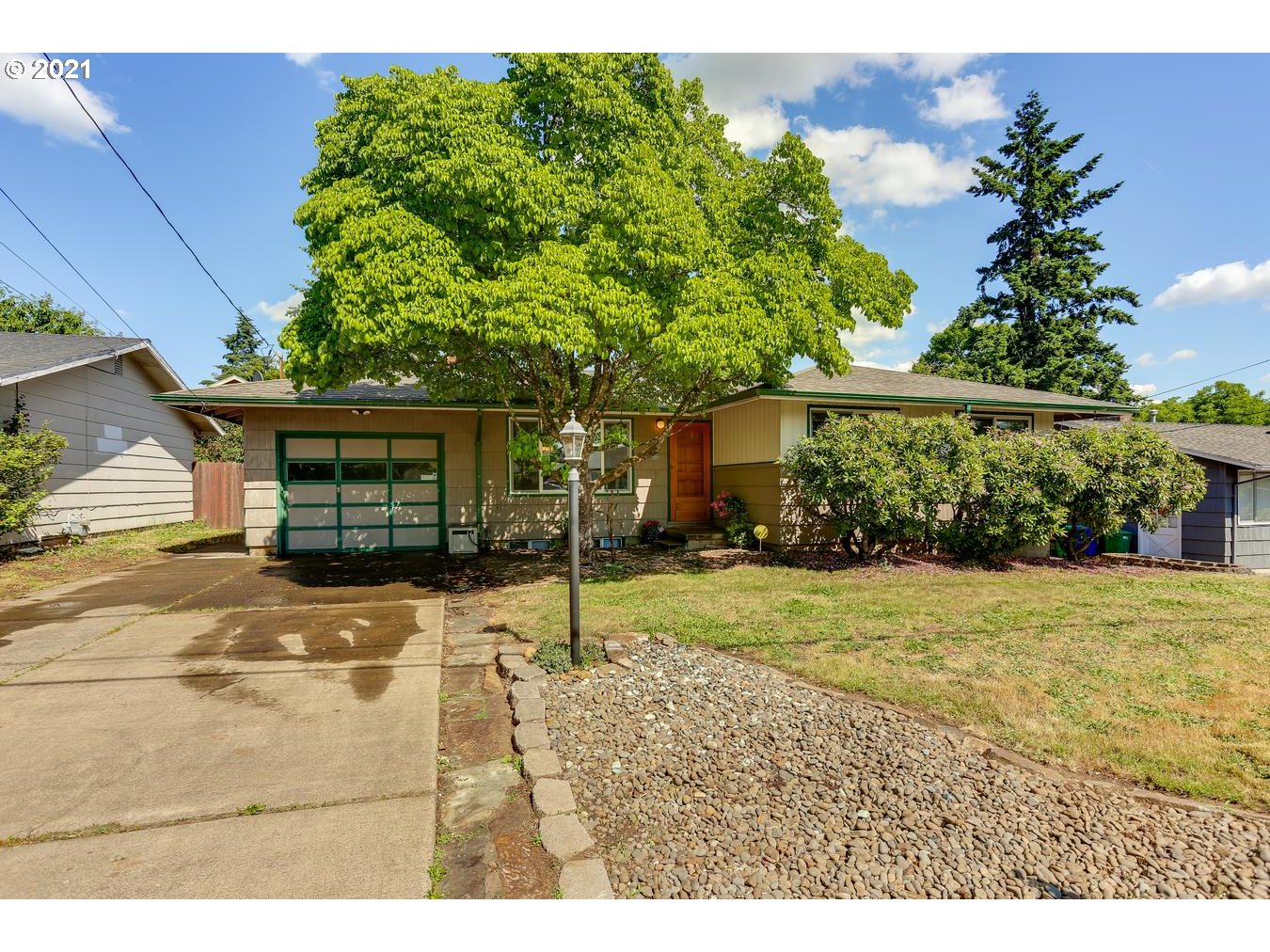 10608 SE 74TH AVE (1 of 32)
