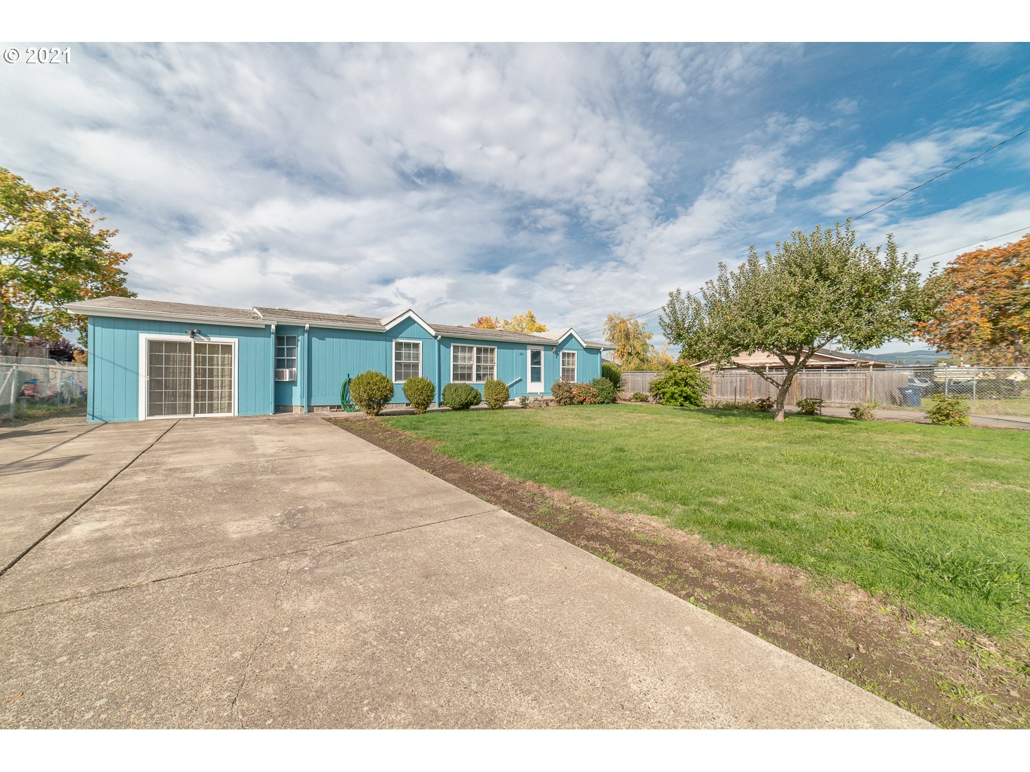 366 S 42ND PL (1 of 28)